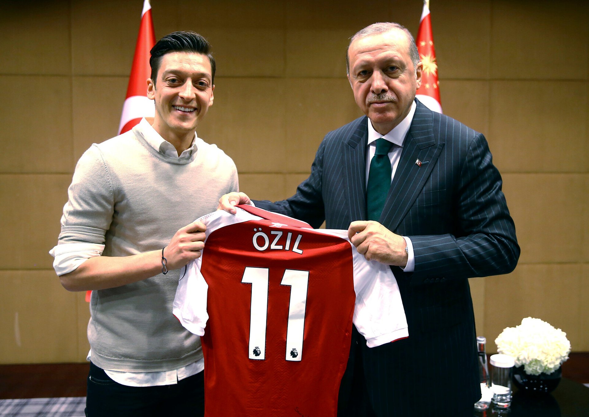 Controversial Özil takes a seat in Erdogan's party