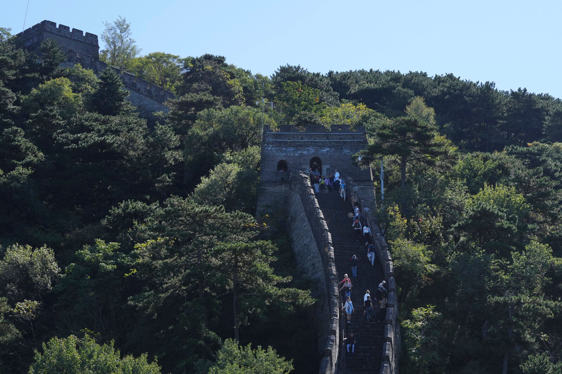 Flashed His Backside on the Wall – Kicked Out of China