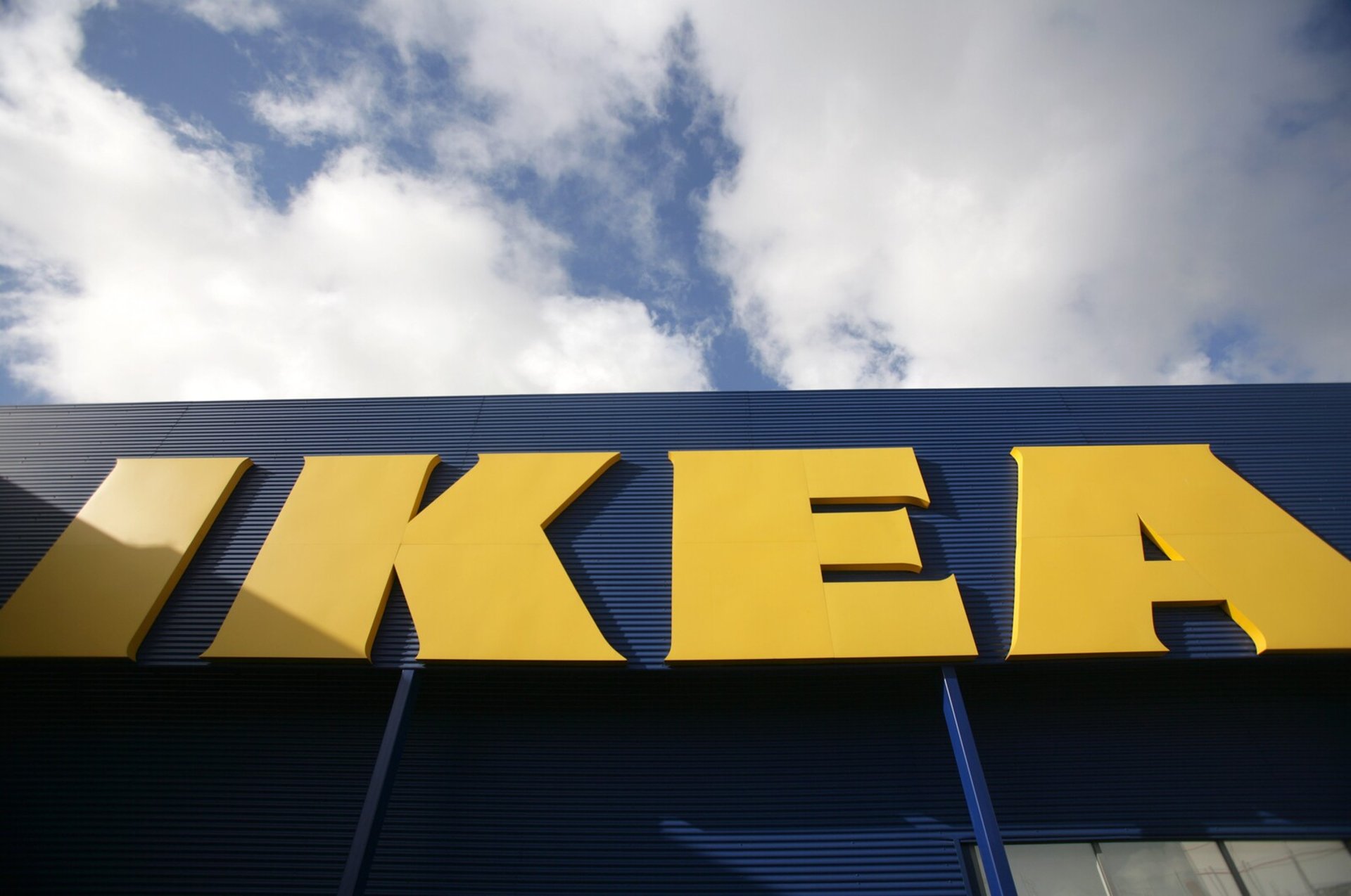 Employee injured in grinding machine – Ikea fined