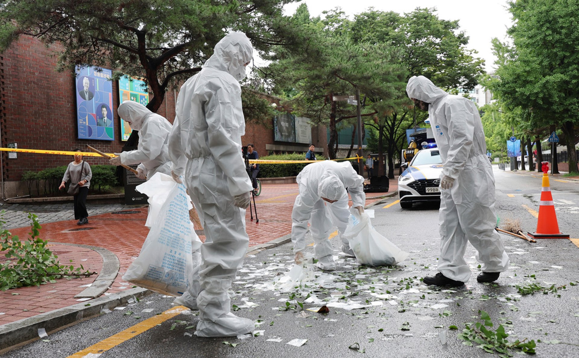 New wave of suspected trash balloons over South Korea