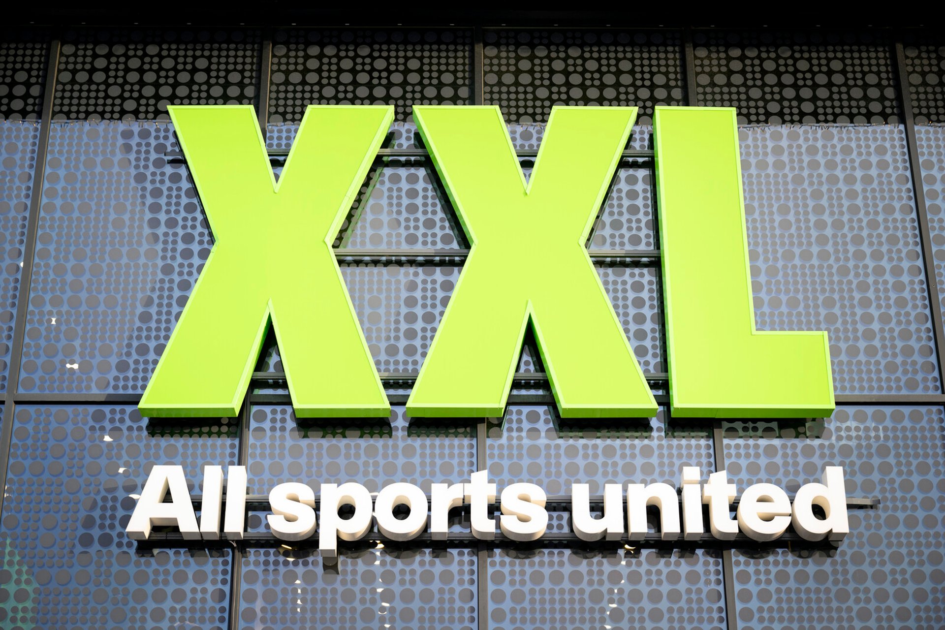 XXL's Profit Shrinks