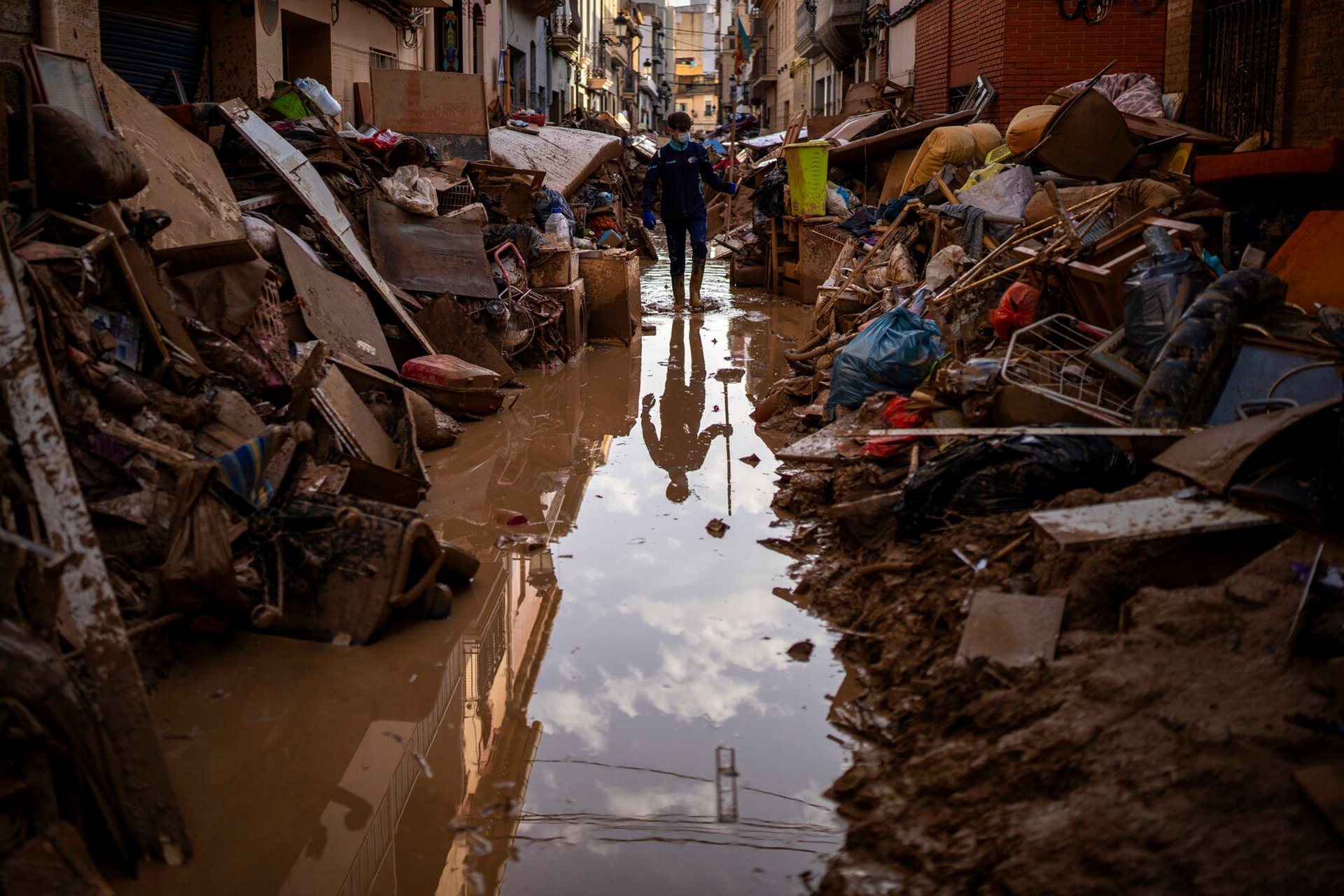 89 still missing after Spanish flood disaster