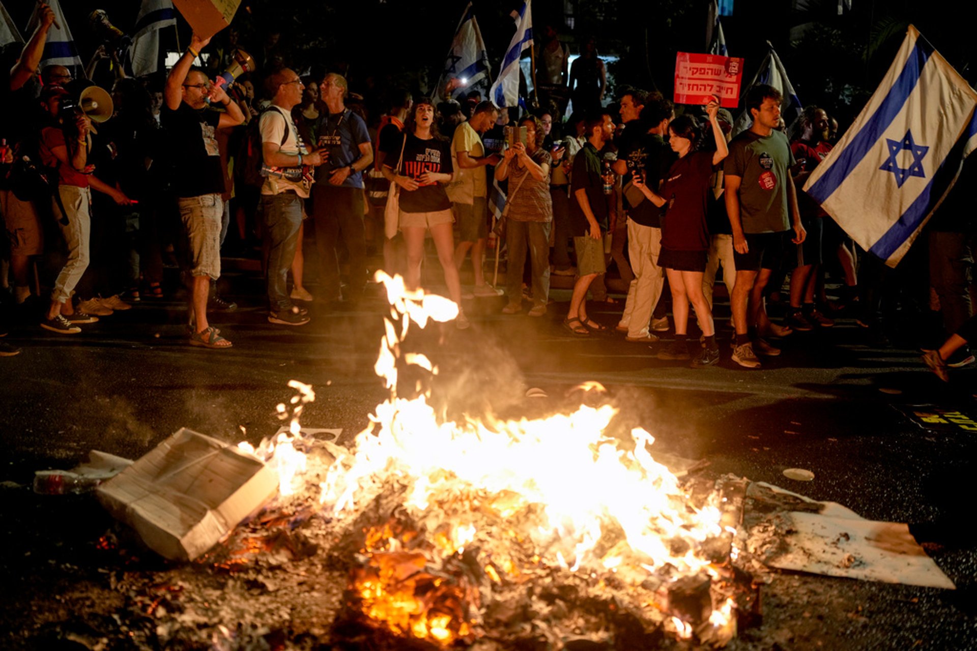 Nine arrested after violent demonstration in Israel