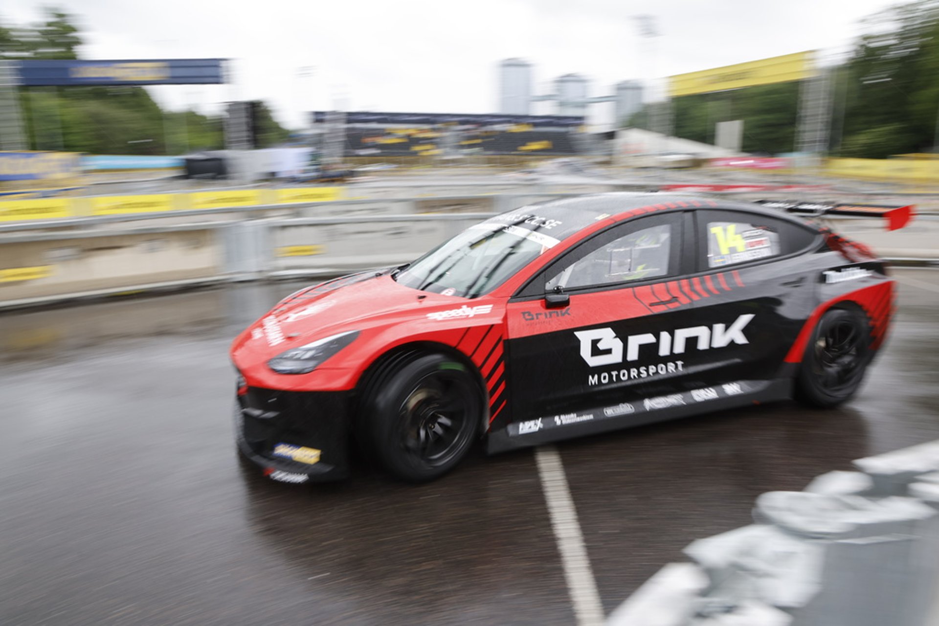 Jimmy Eriksson won the STCC premiere after disqualification