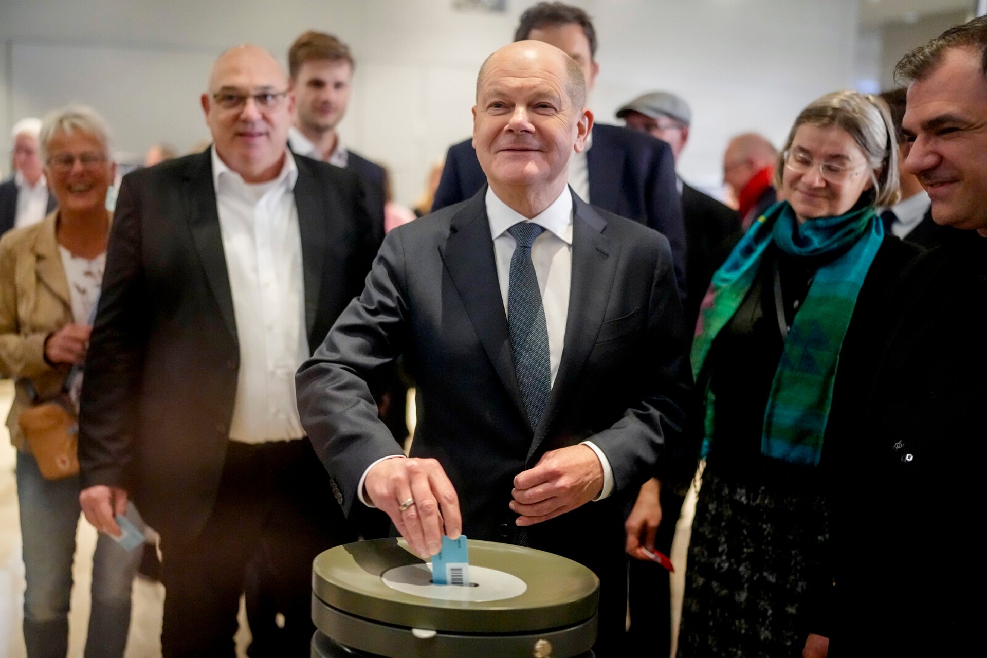 German Re-election after Scholz Loses Confidence