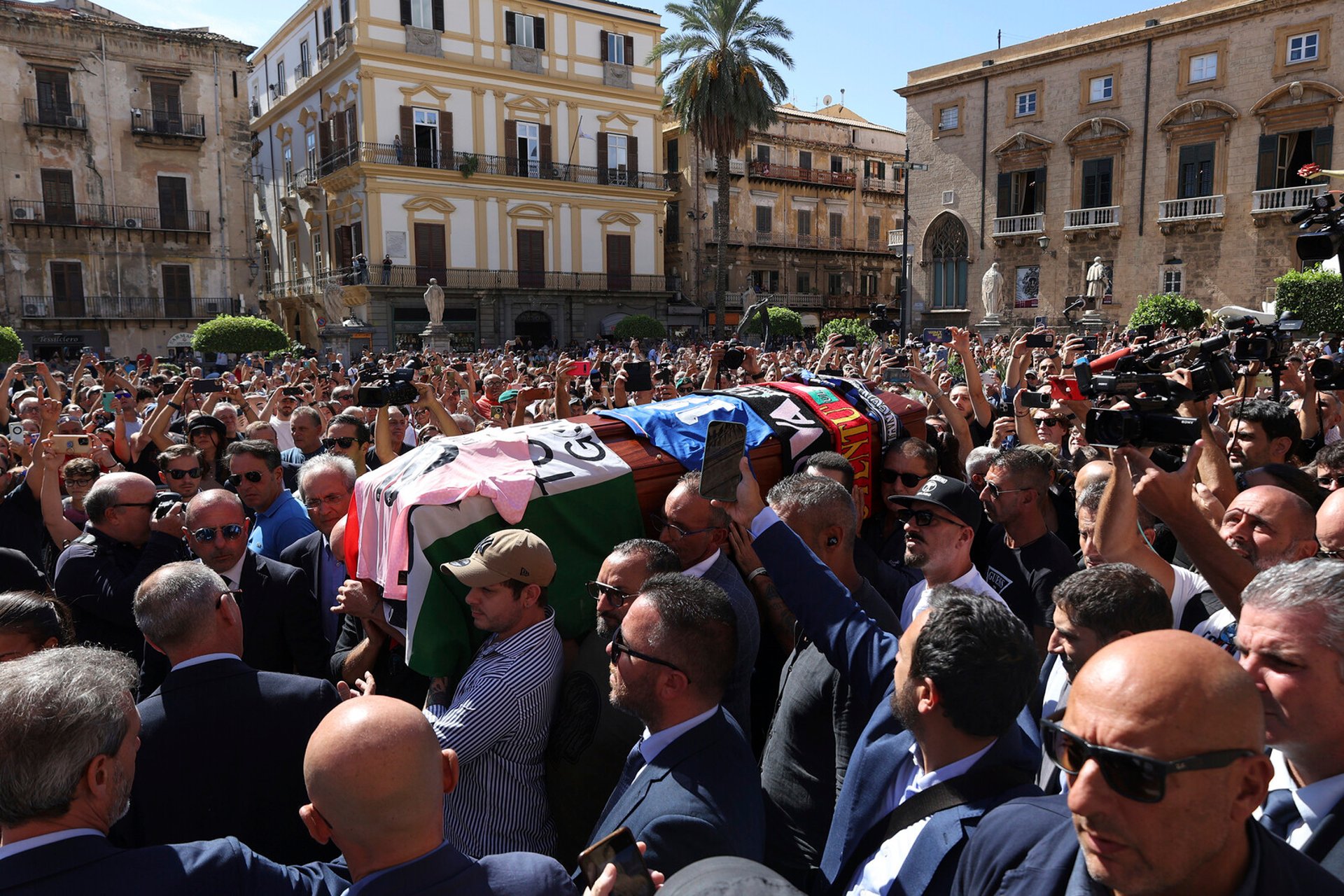 Thousands bid farewell to Italian World Championship hero Salvatore Schillaci