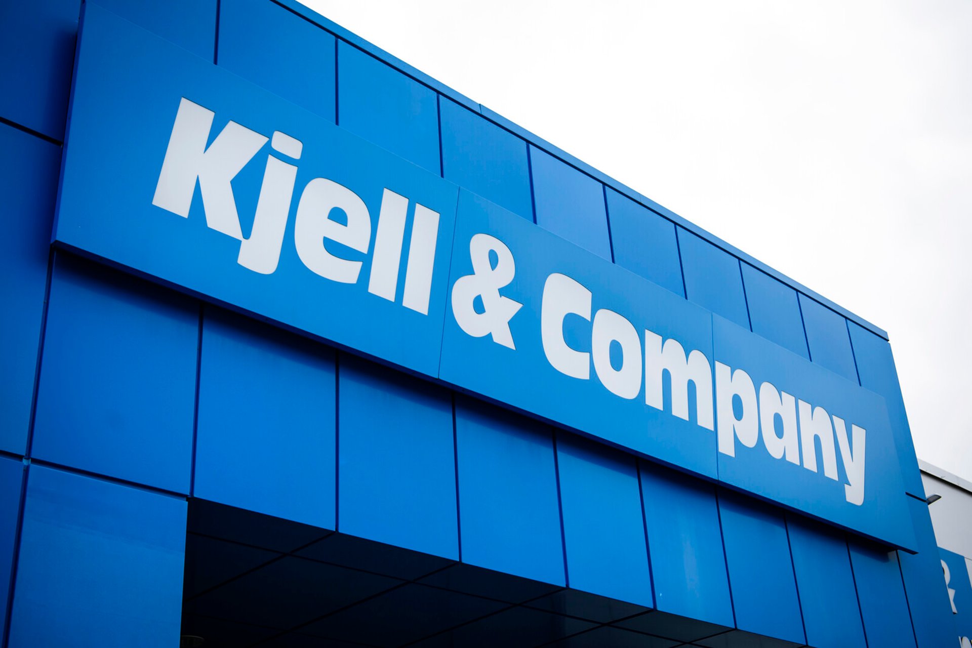 Reduced profit for Kjell & Company