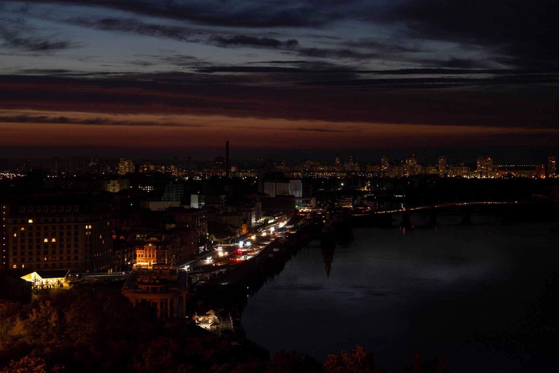 Ukraine receives increasingly more electricity assistance from its neighbors