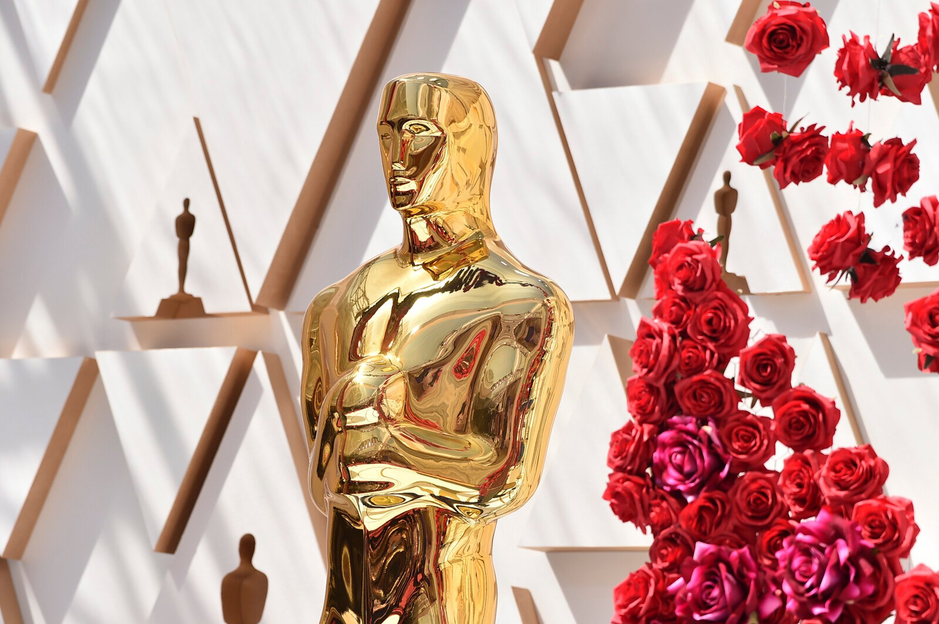 Oscar nominations move online