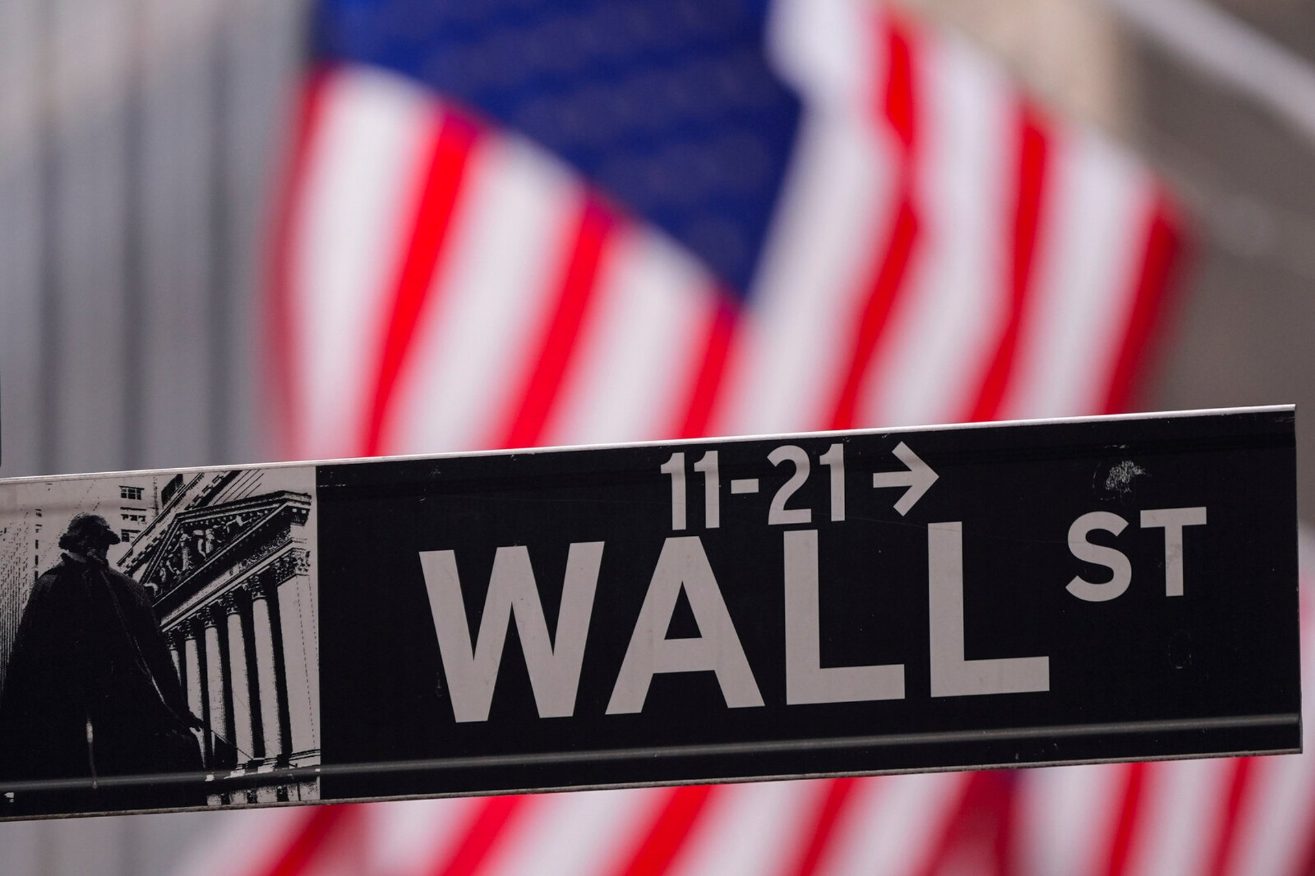 Wall Street rose in volatile trading