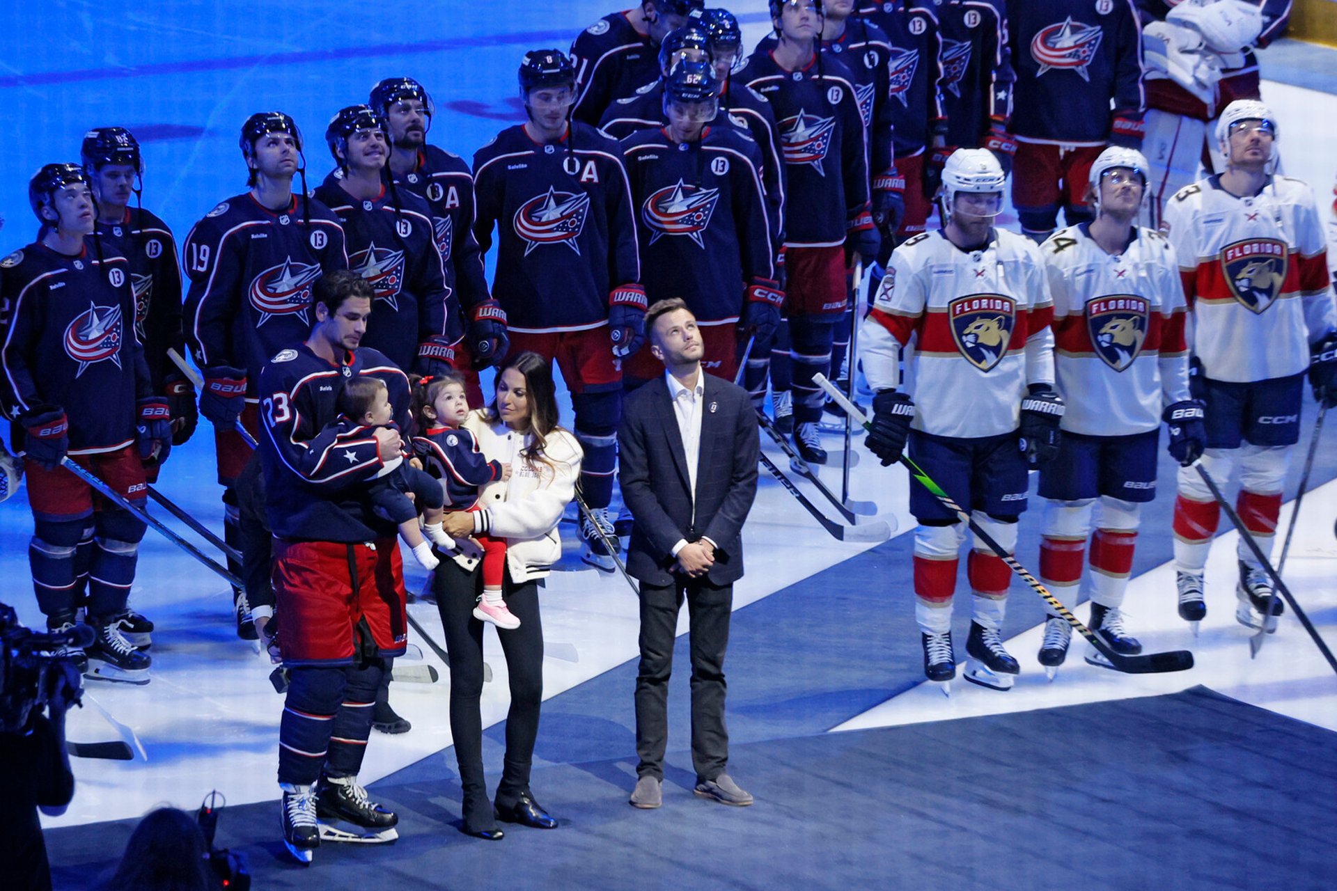 The audience sang for the deceased NHL star's son