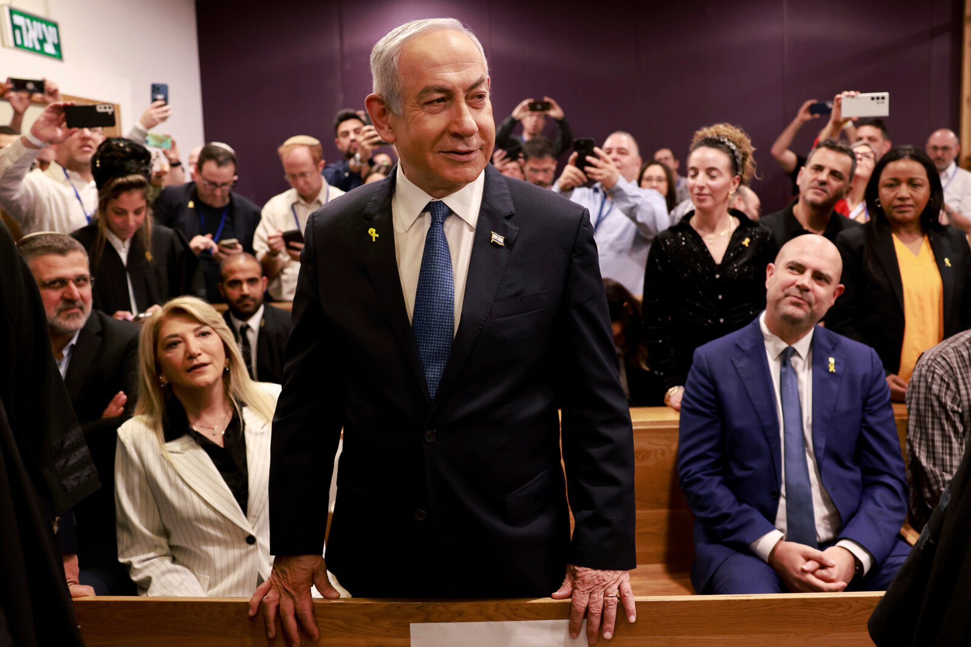 Netanyahu in court in prolonged corruption case