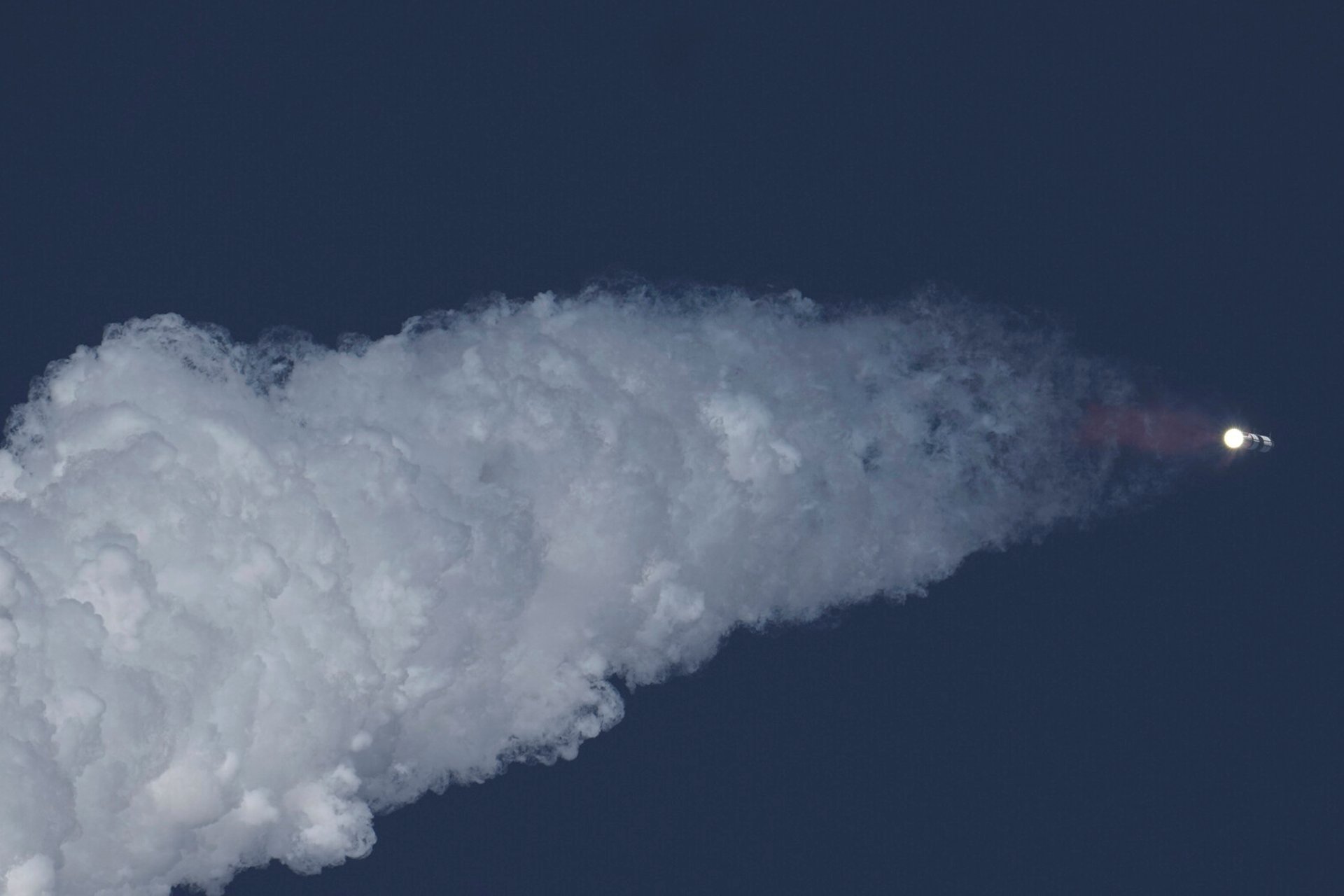 Musk's spacecraft exploded again