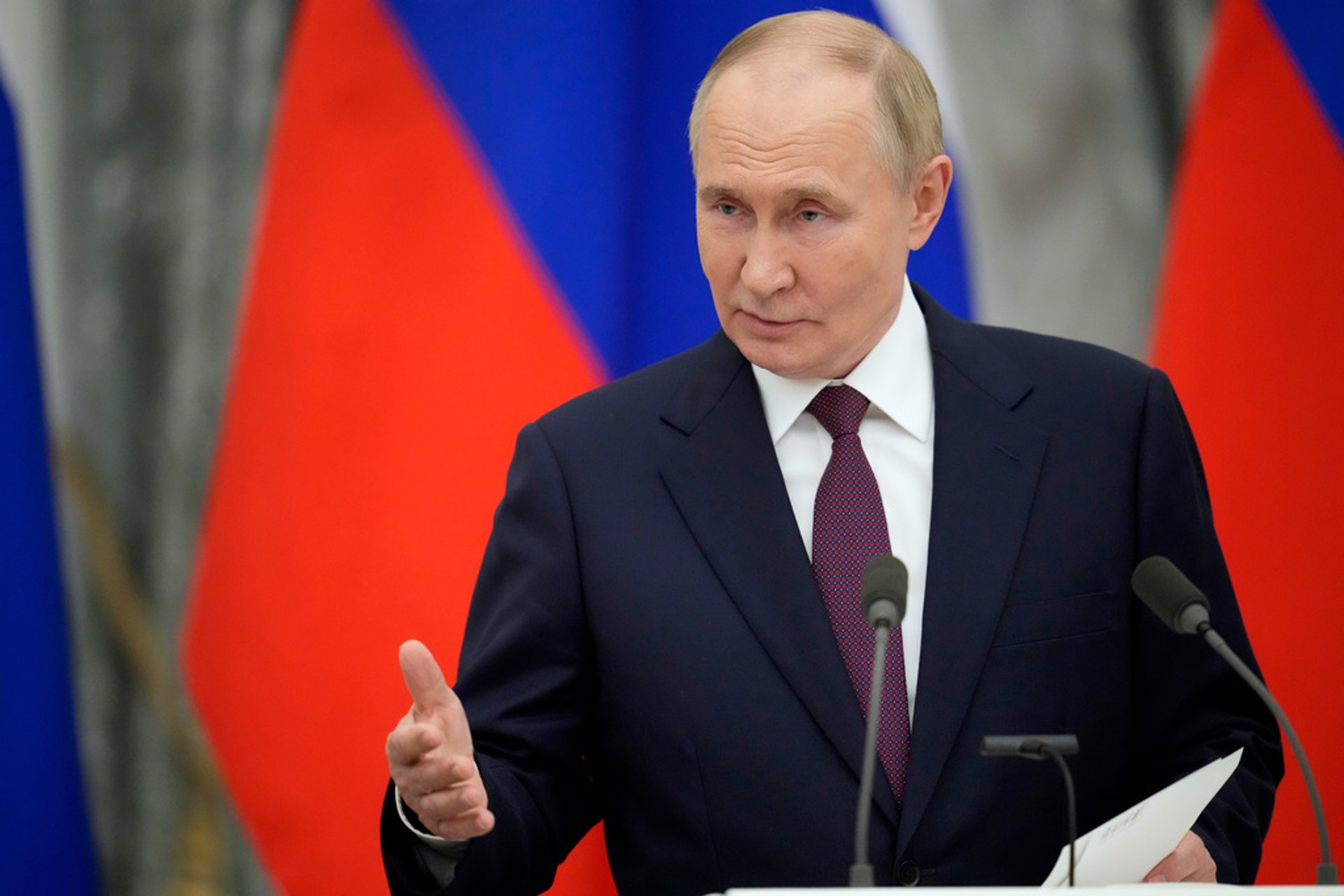 Putin: "Crush those who try to divide the country"