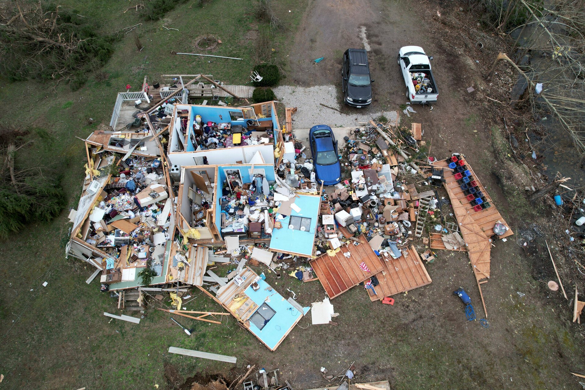 Death toll rises after severe weather in the USA