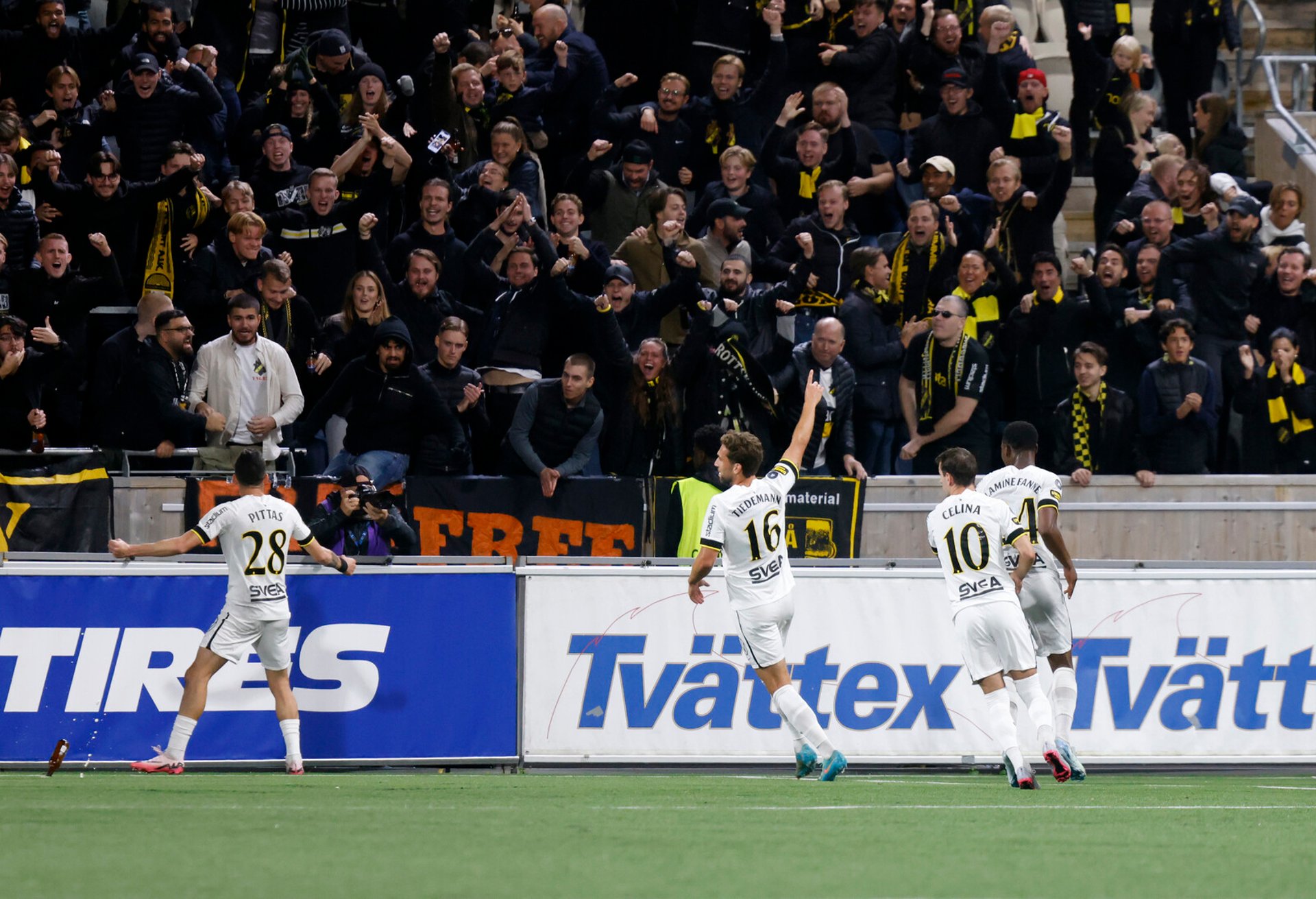 Tactics in the dark room – new win for AIK