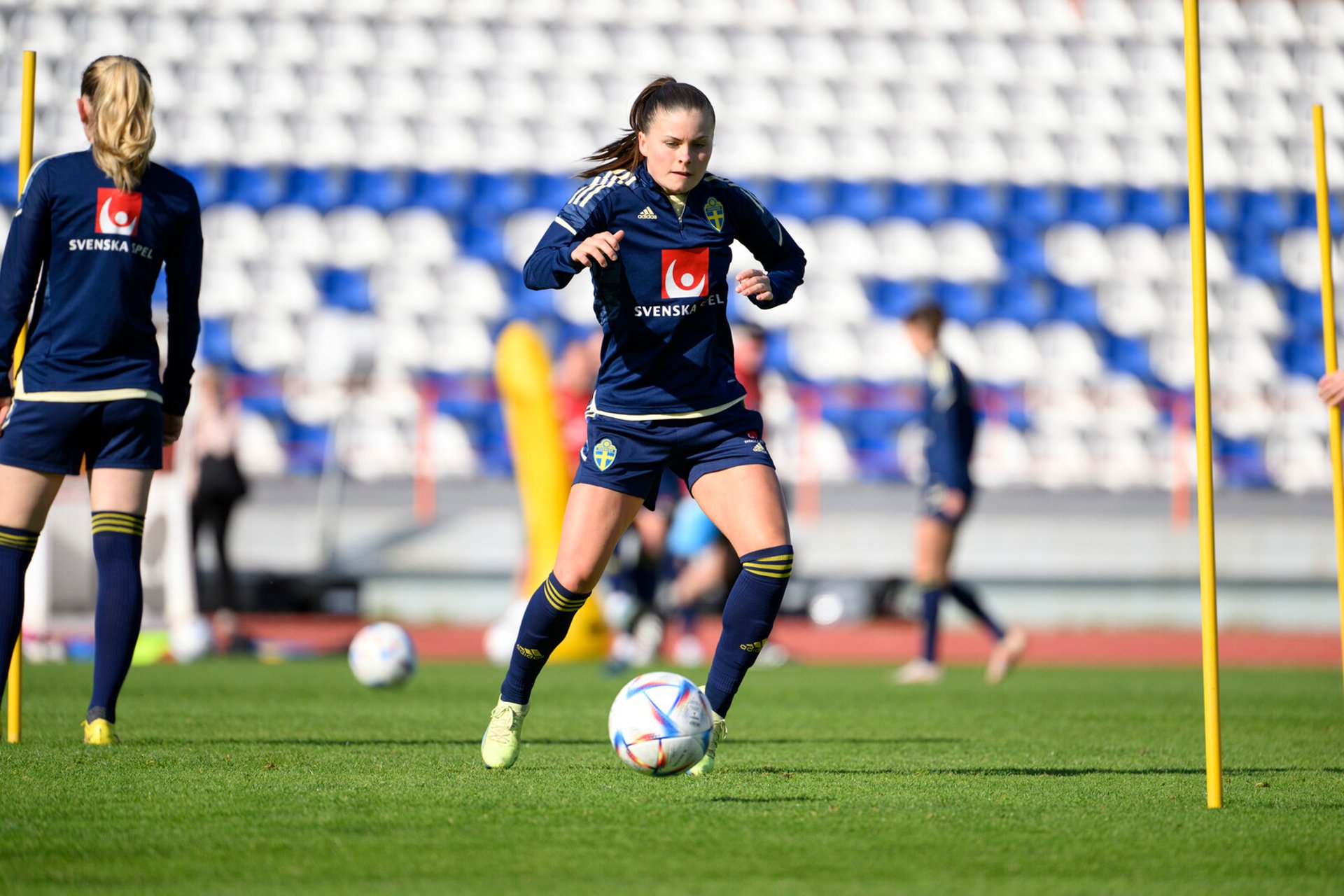 Wing-back gets her chance as Sweden chases the European Championship