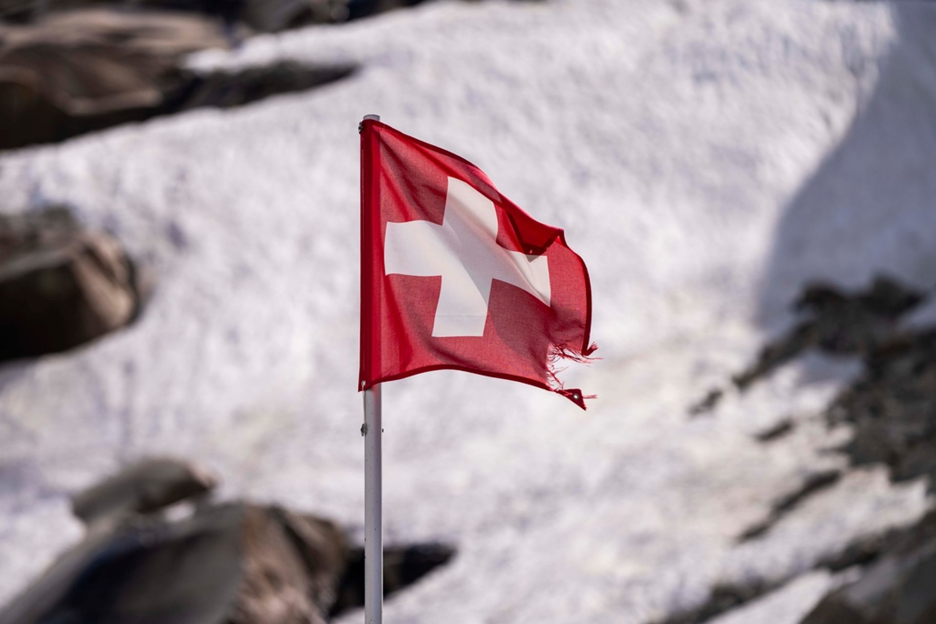 Switzerland lowers interest rate – again