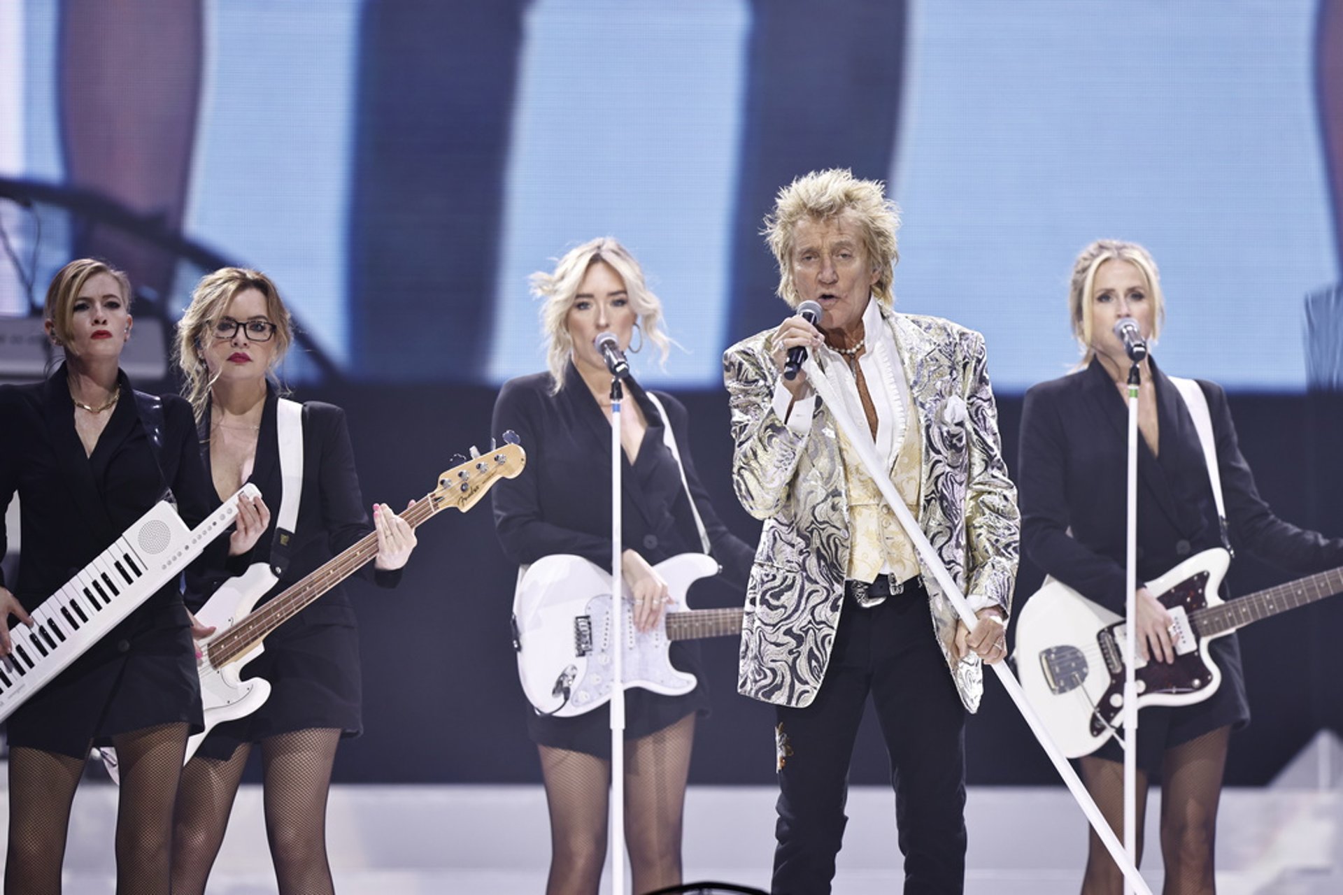 Rod Stewart Booed in Germany for Ukraine Support