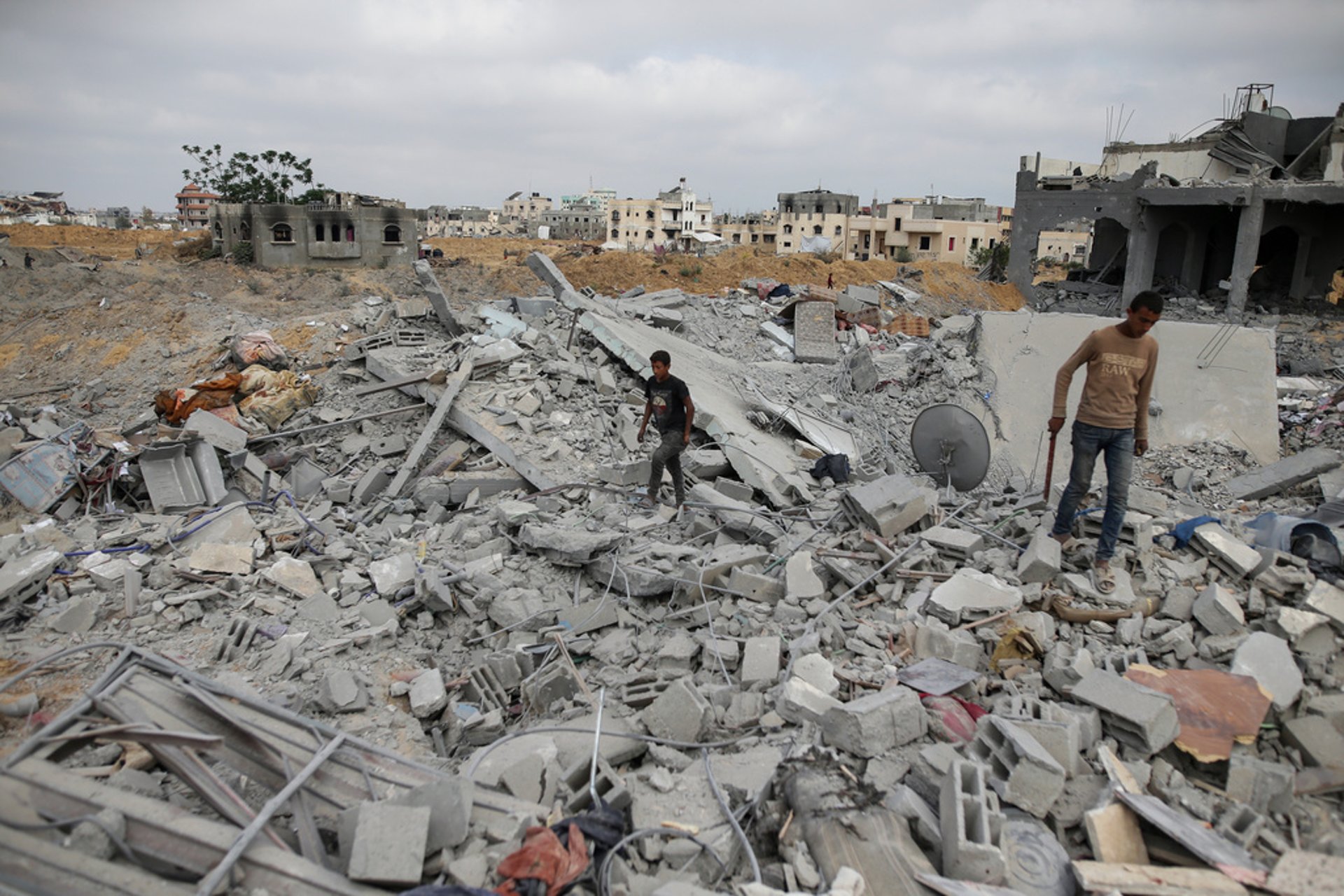 UN: More than half of Gaza's buildings damaged