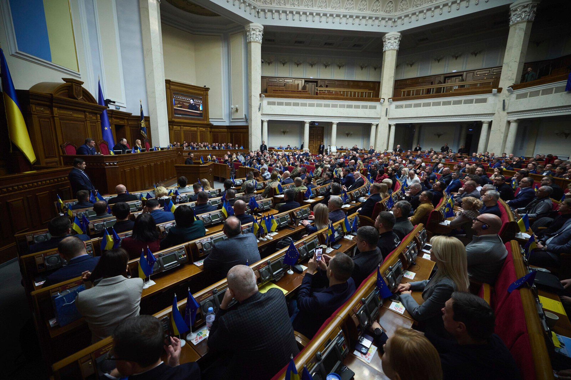 Attack on Kyiv damaged parliament