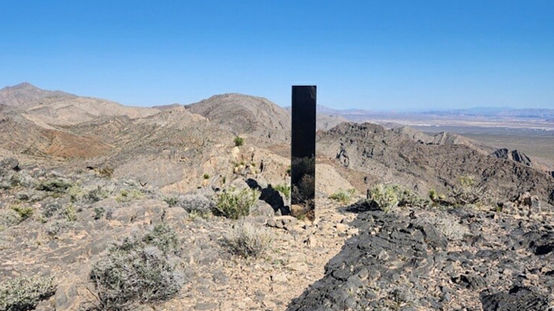 Mysterious monolith discovered in the Nevada desert