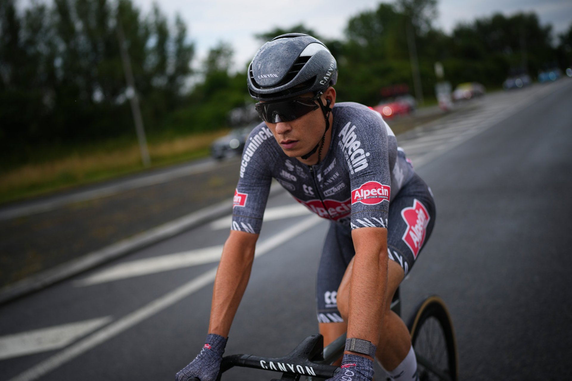 Philipsen took his first win – after a sprint