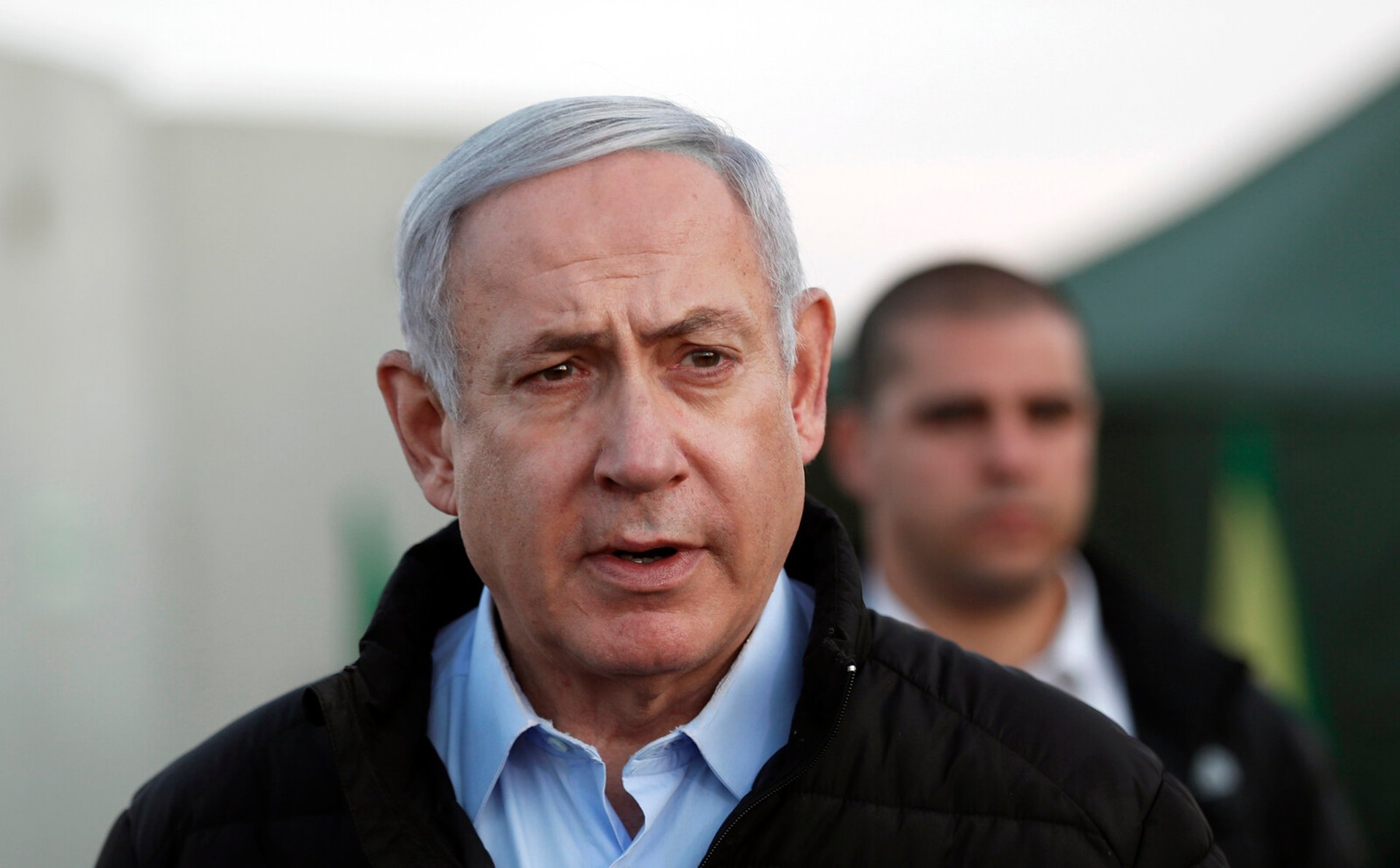 Netanyahu provokes with meeting on