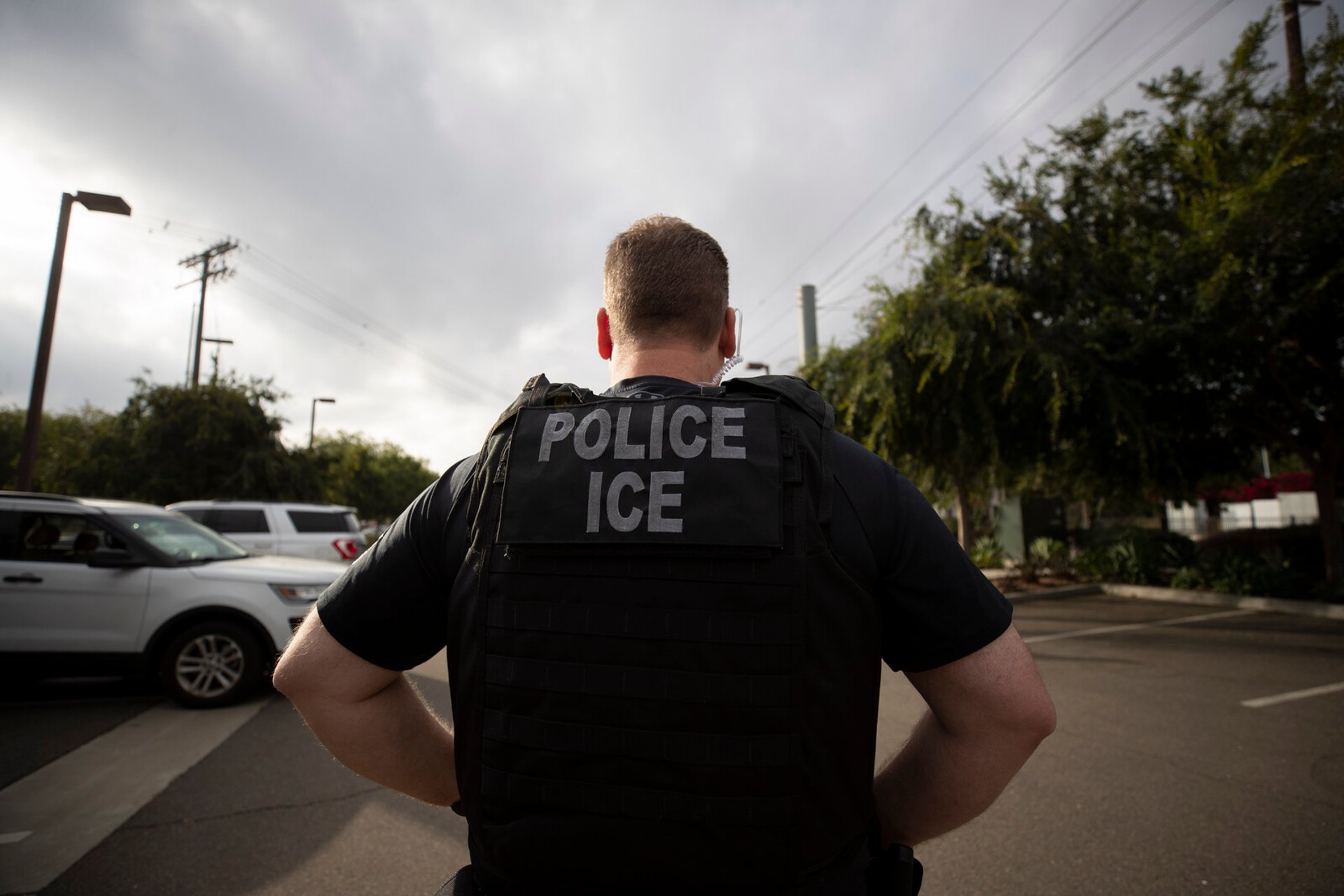 USA: Hundreds arrested and deported