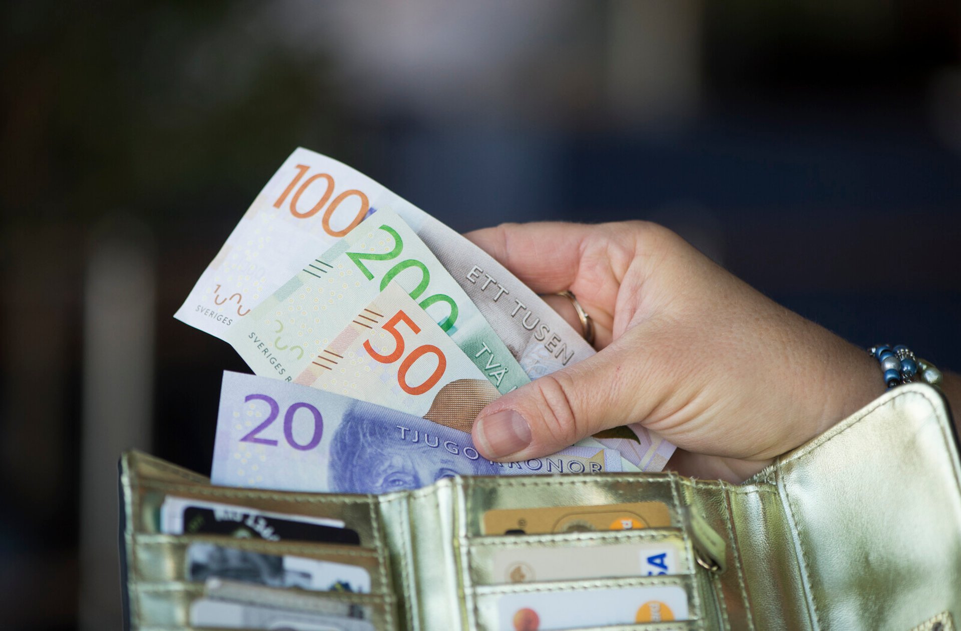 Caught with thousands of kronor – in underwear