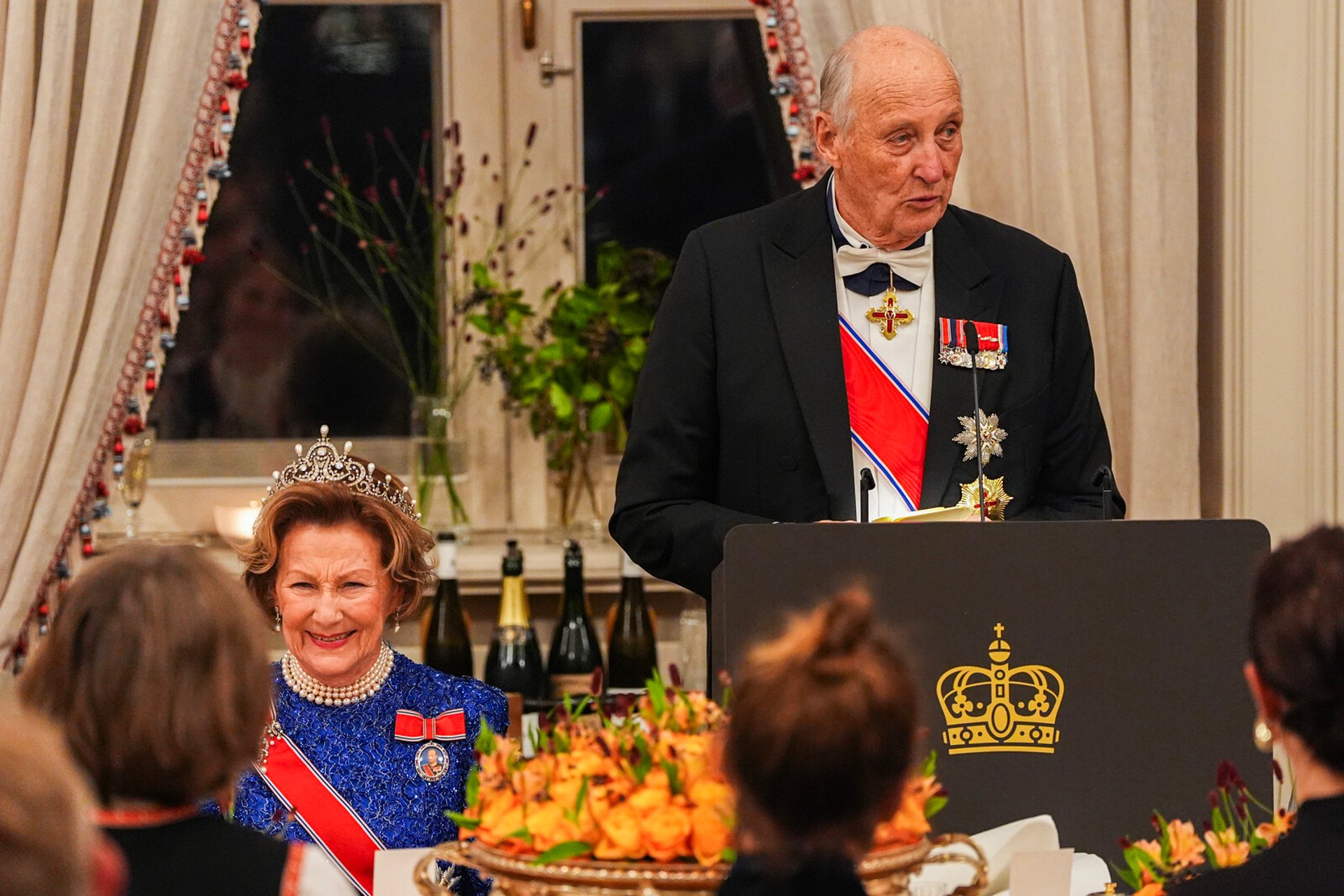 King Harald on the crisis