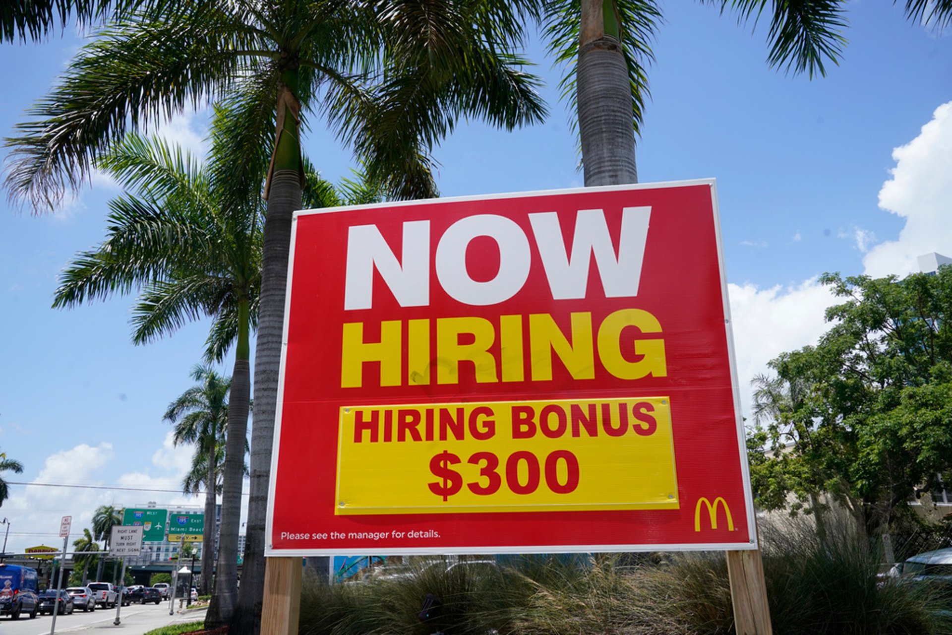 The number of new jobs is plummeting in the USA