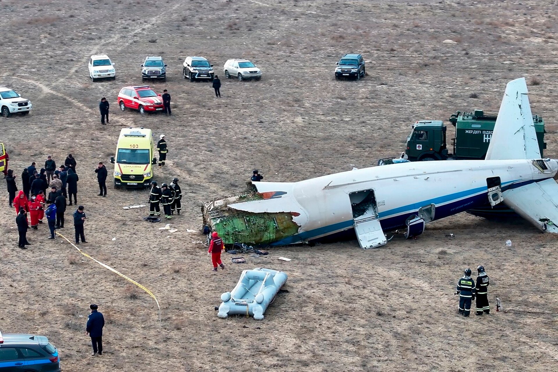 40 people killed in plane