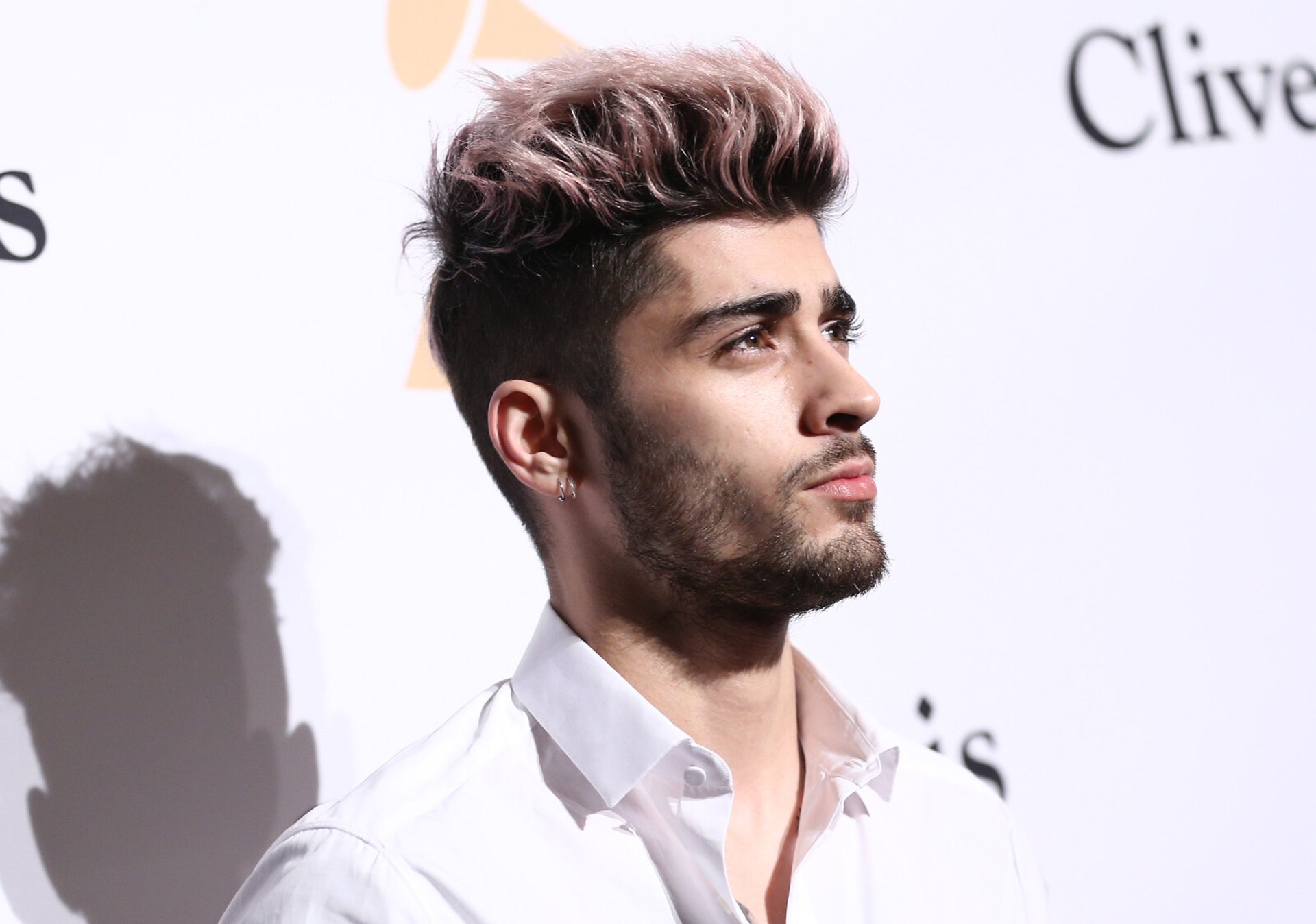 Zayn Malik postpones tour after Payne's death