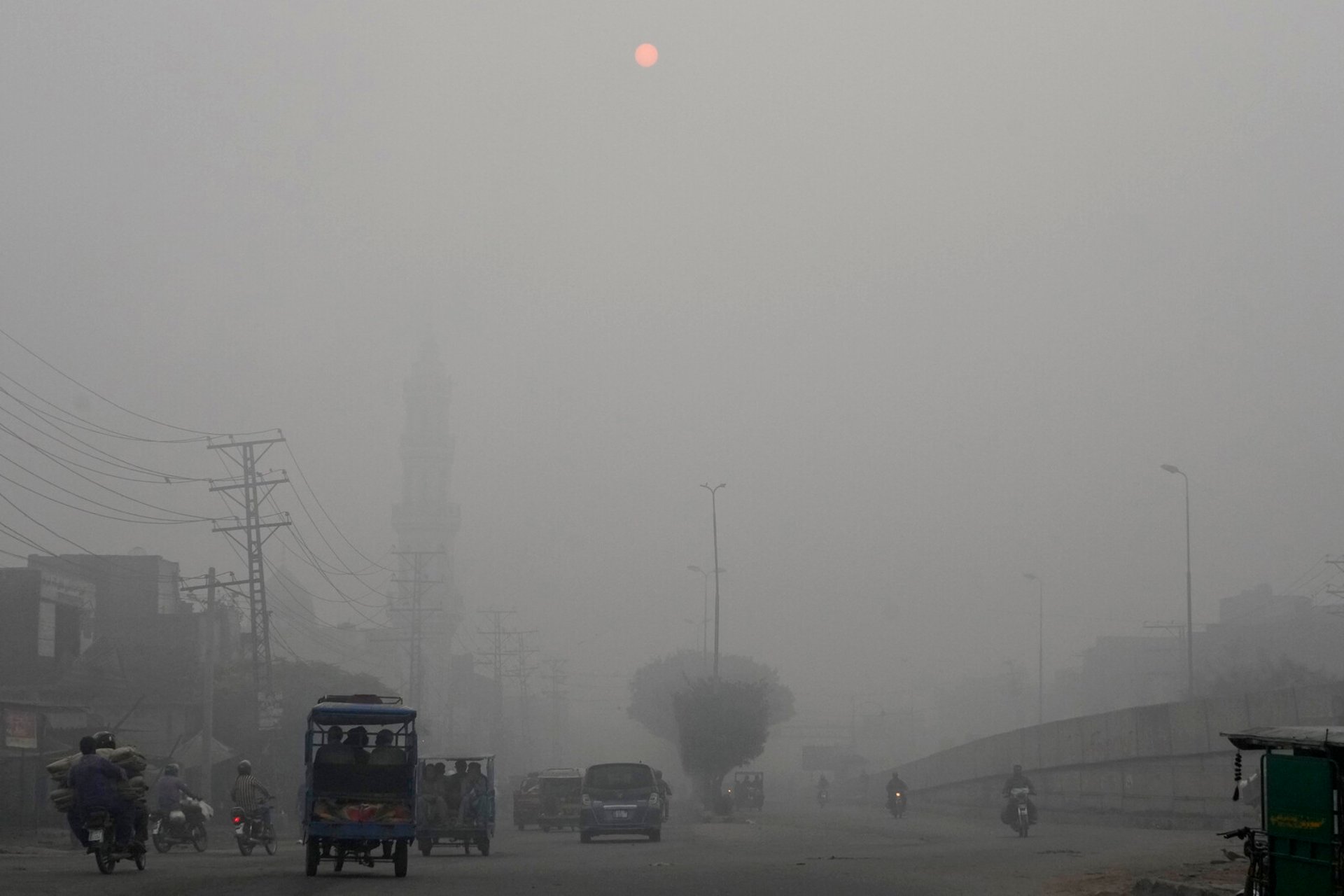 Smog in Pakistan a health hazard for eleven million children