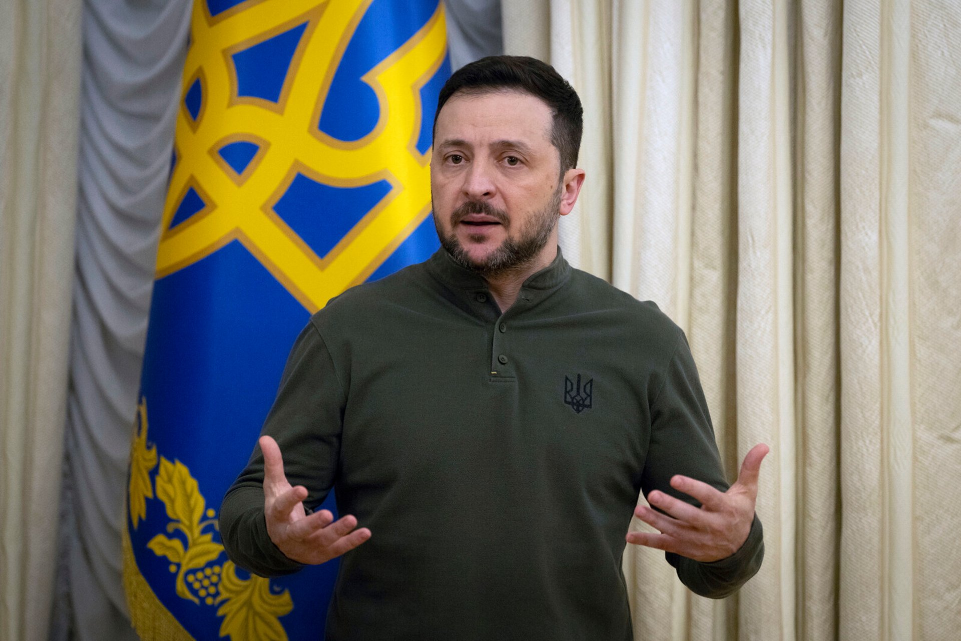 Zelensky: Possible to Negotiate Over Territories