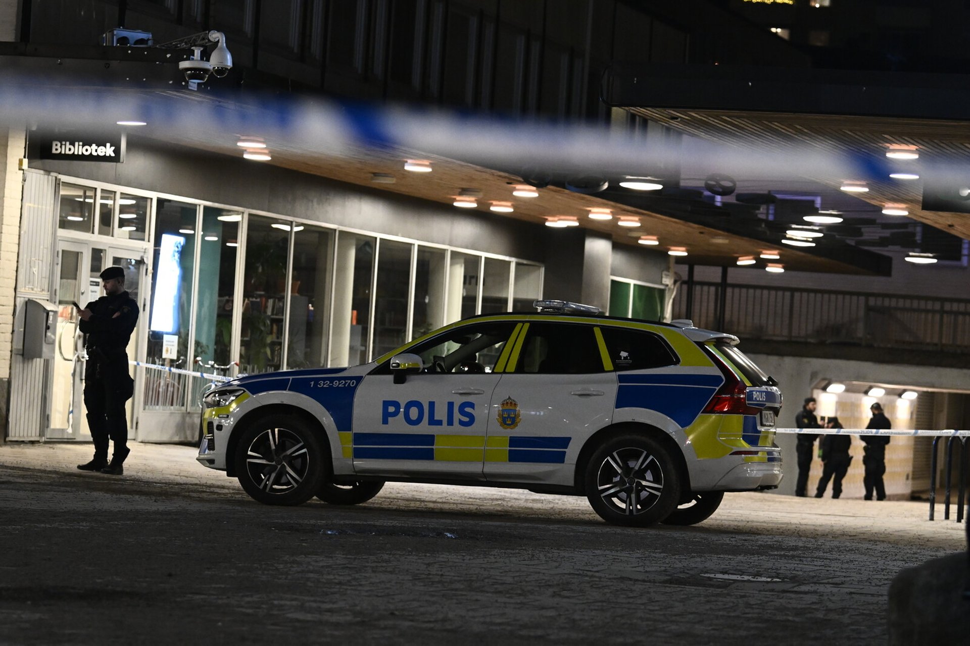 Teenage boy arrested after shooting in Fruängen