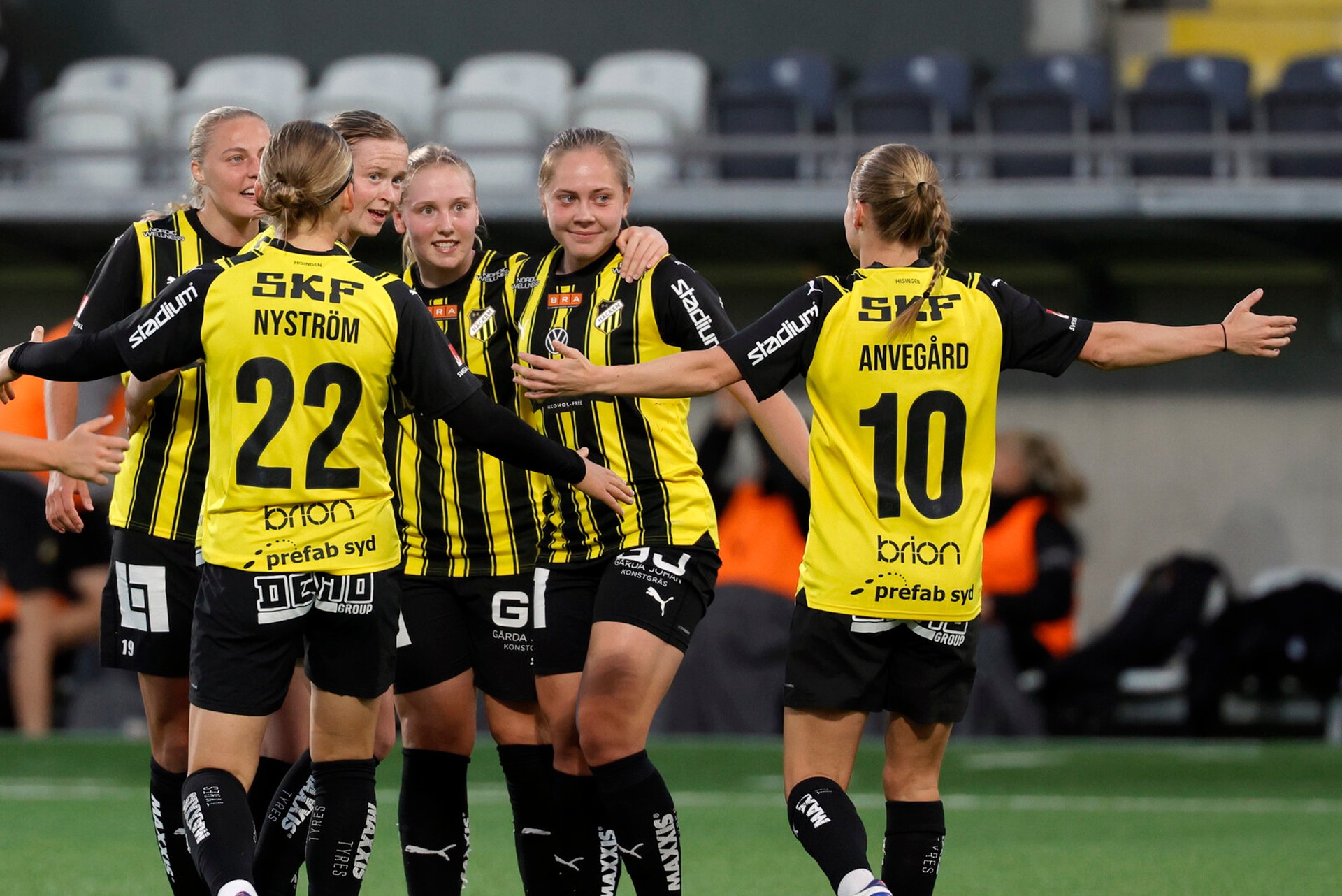 Häcken and Hammarby Postponed the Gold Party