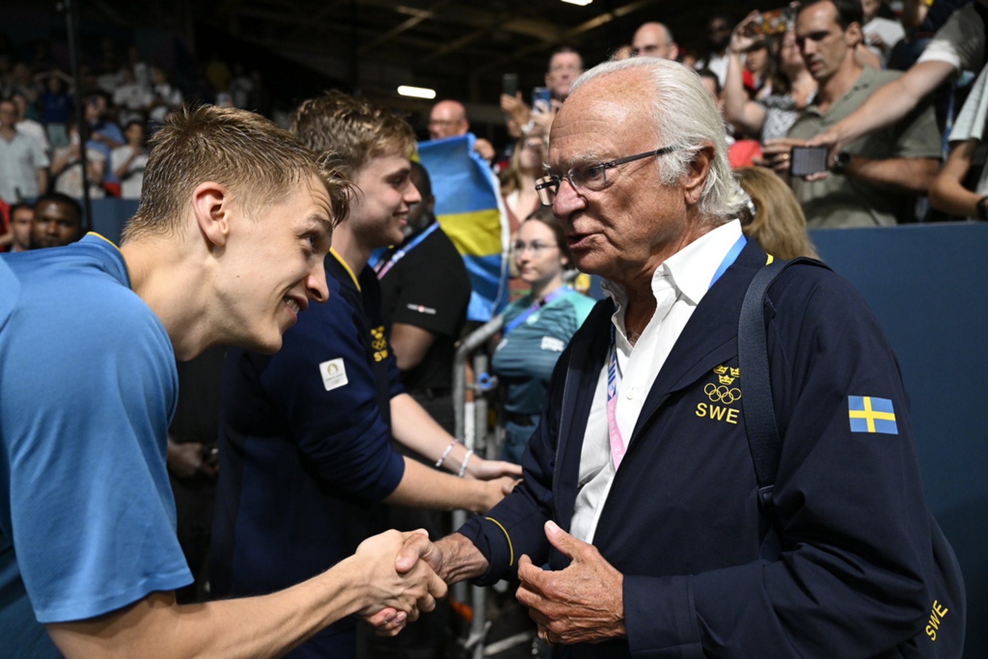 Sweden reaches Olympics semi-finals – the king celebrates with the team