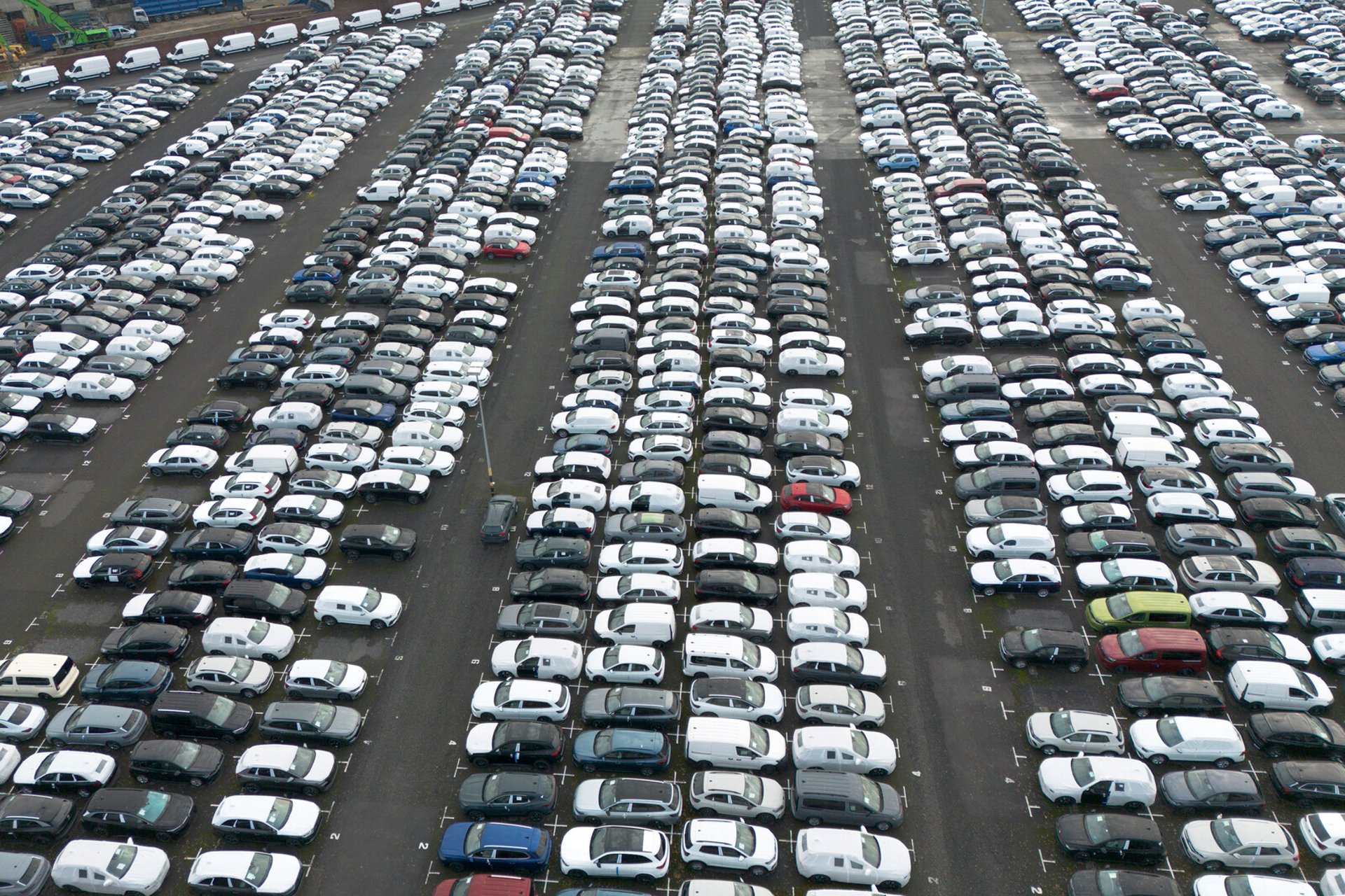 Heavy pressure downward on car stocks