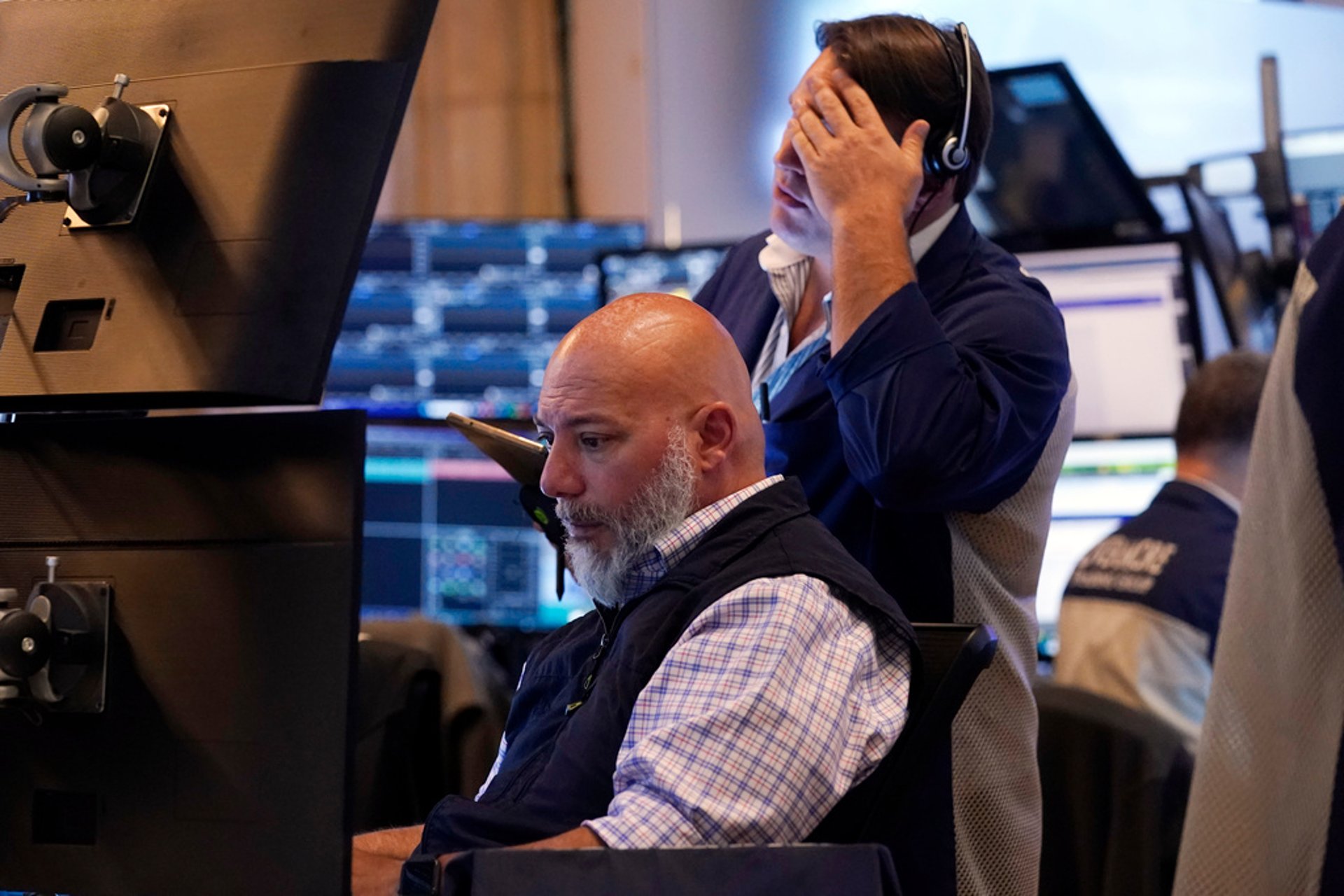 Unstable trading on Wall Street after stock market fall