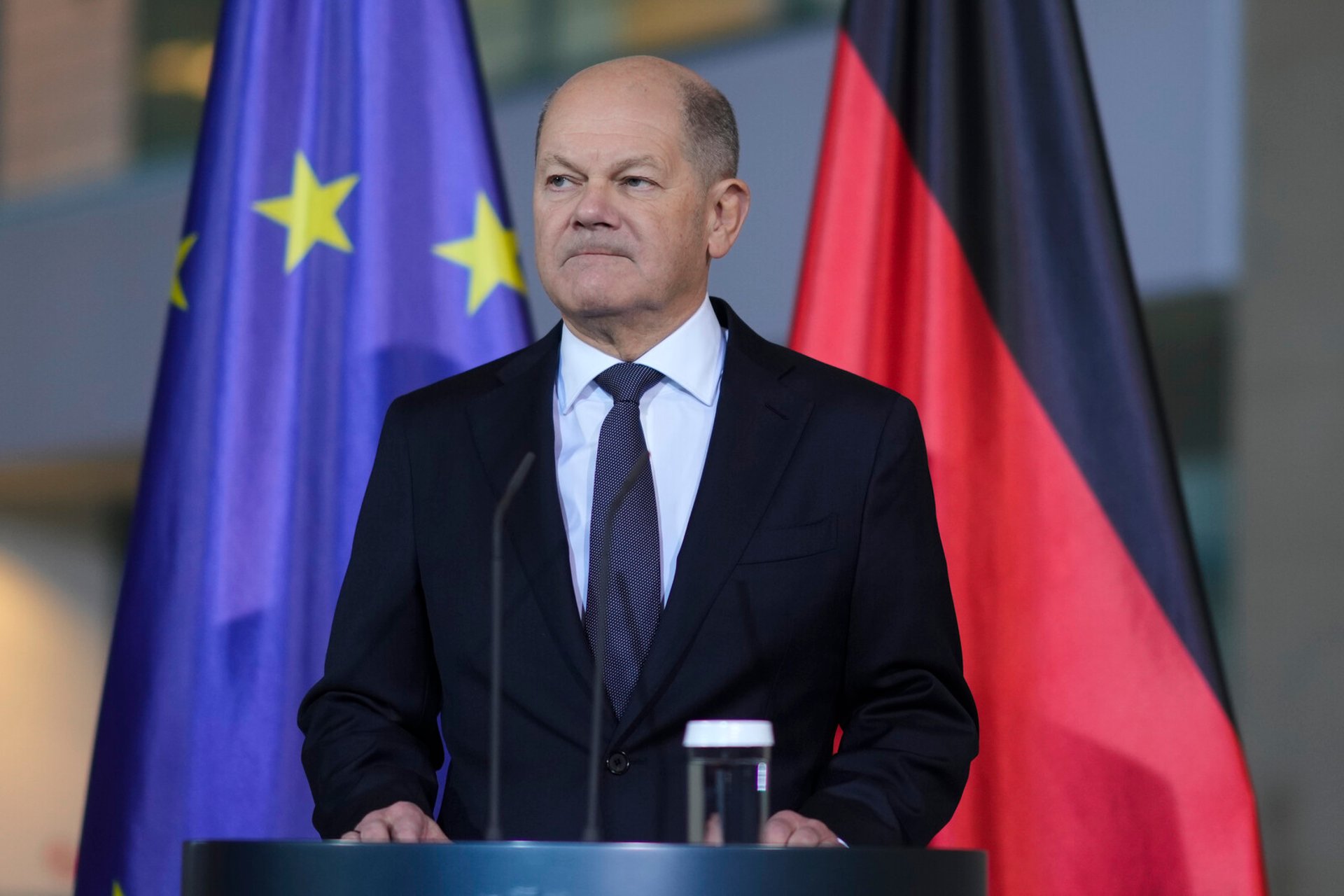 Scholz Requests Vote of Confidence