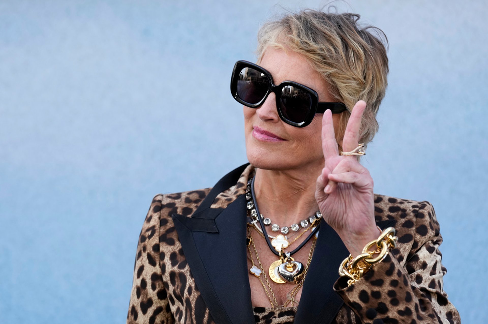 Sharon Stone backs tired Biden