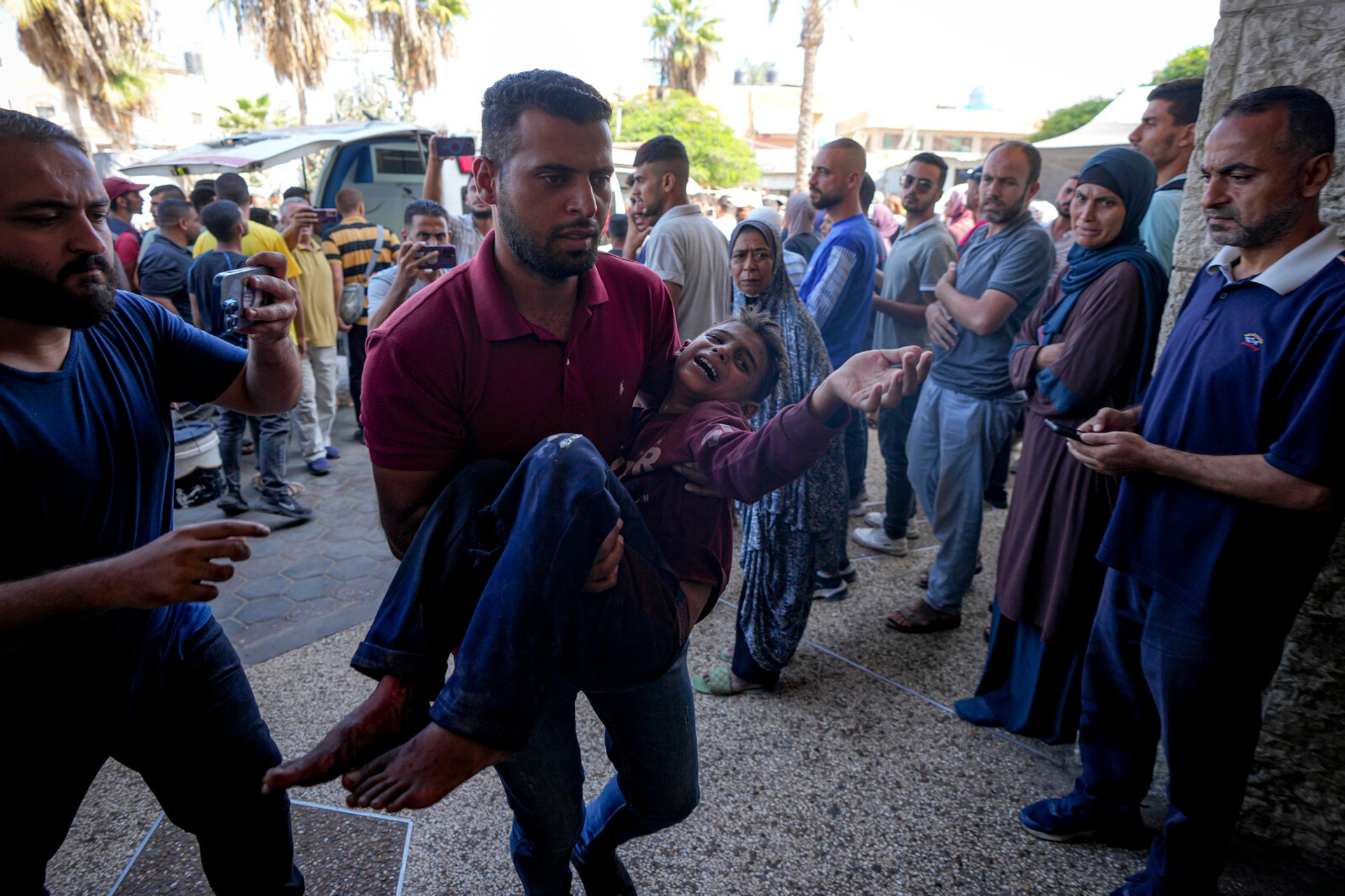 Attack on school in Gaza - bodies in pieces