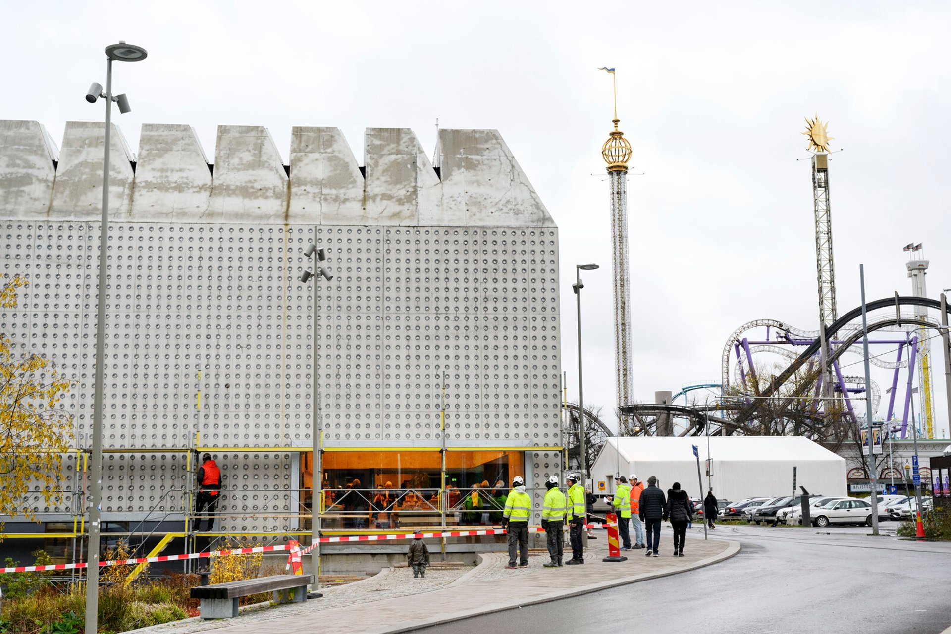 The New Art Gallery's Facade is Being Sealed