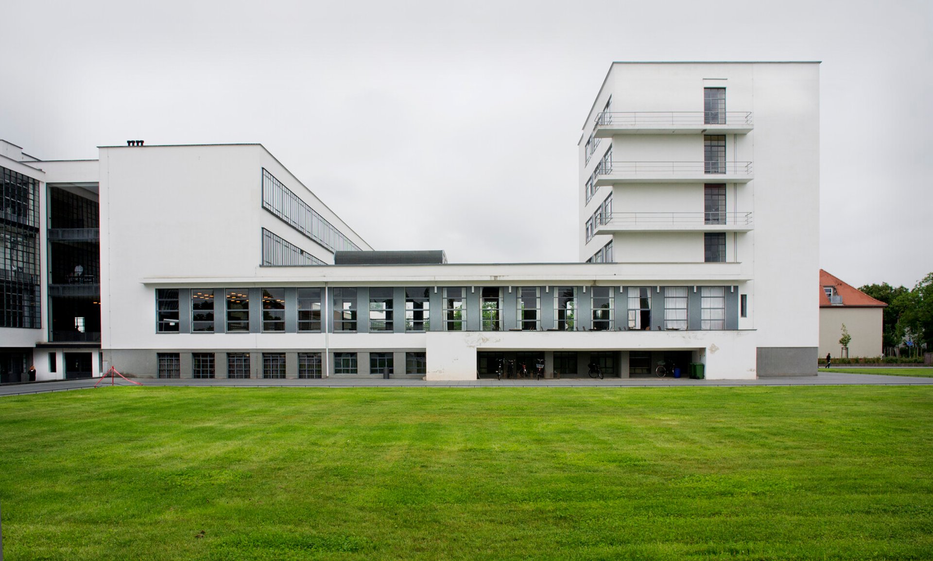 German Far-Right Criticizes Bauhaus Anniversary