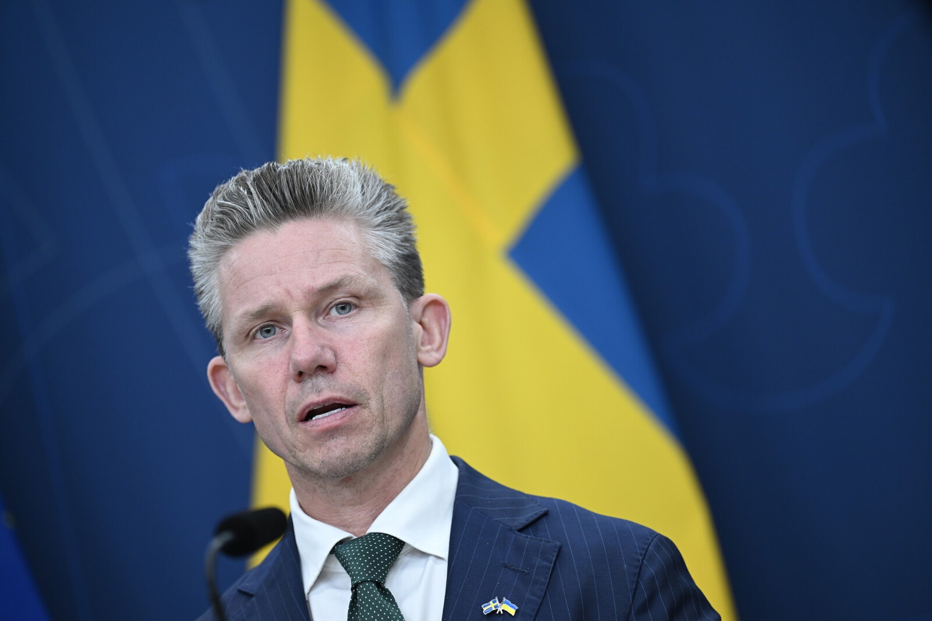 Swedish support for long-range weapons in Ukraine