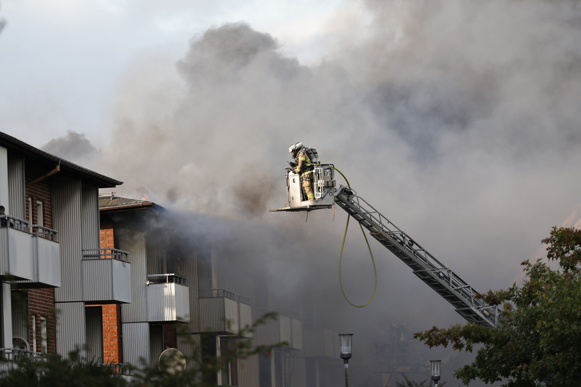 Apartment fire under control – Important message to the public withdrawn