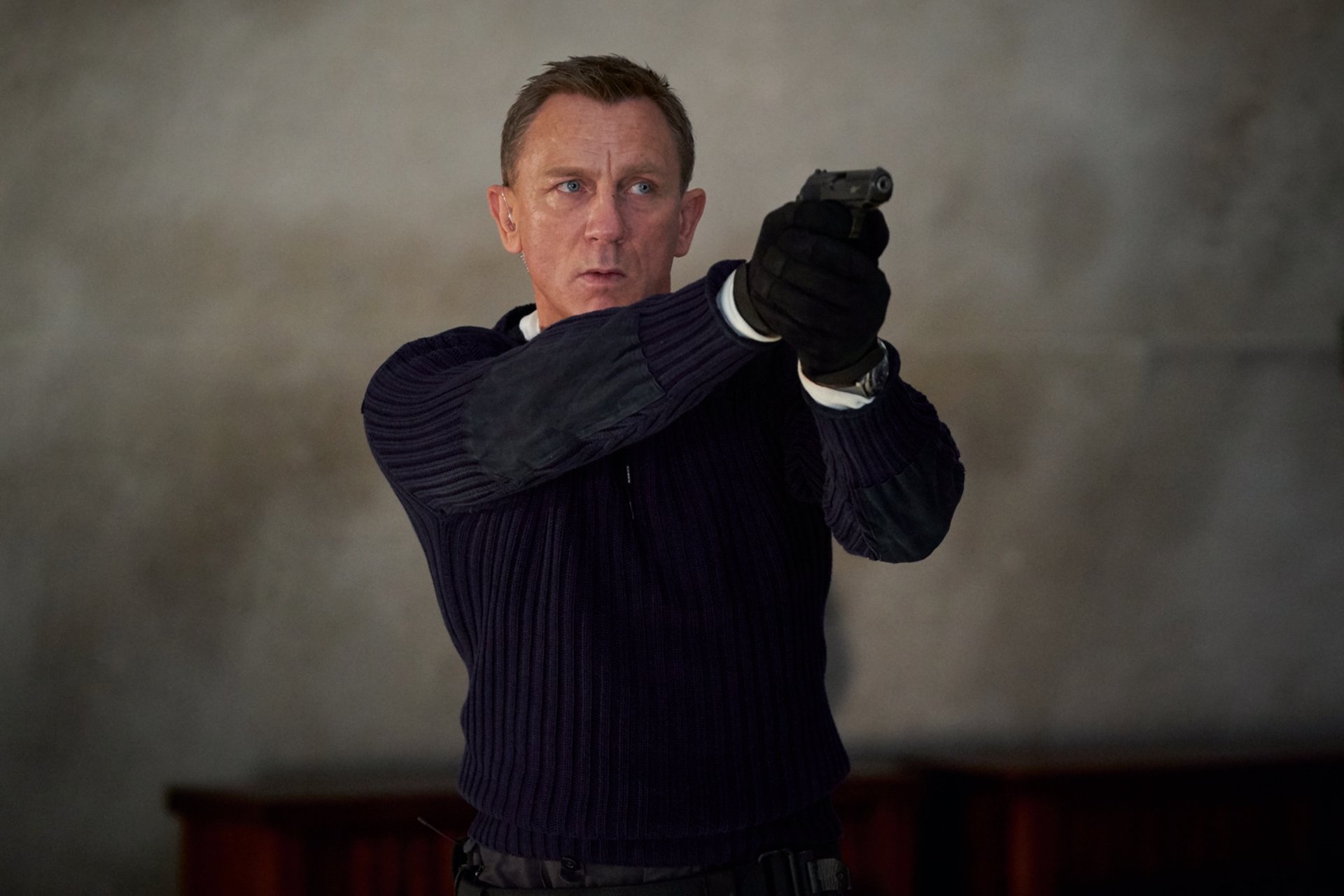 The Conflict - That's Why the Next Bond Film is Delayed