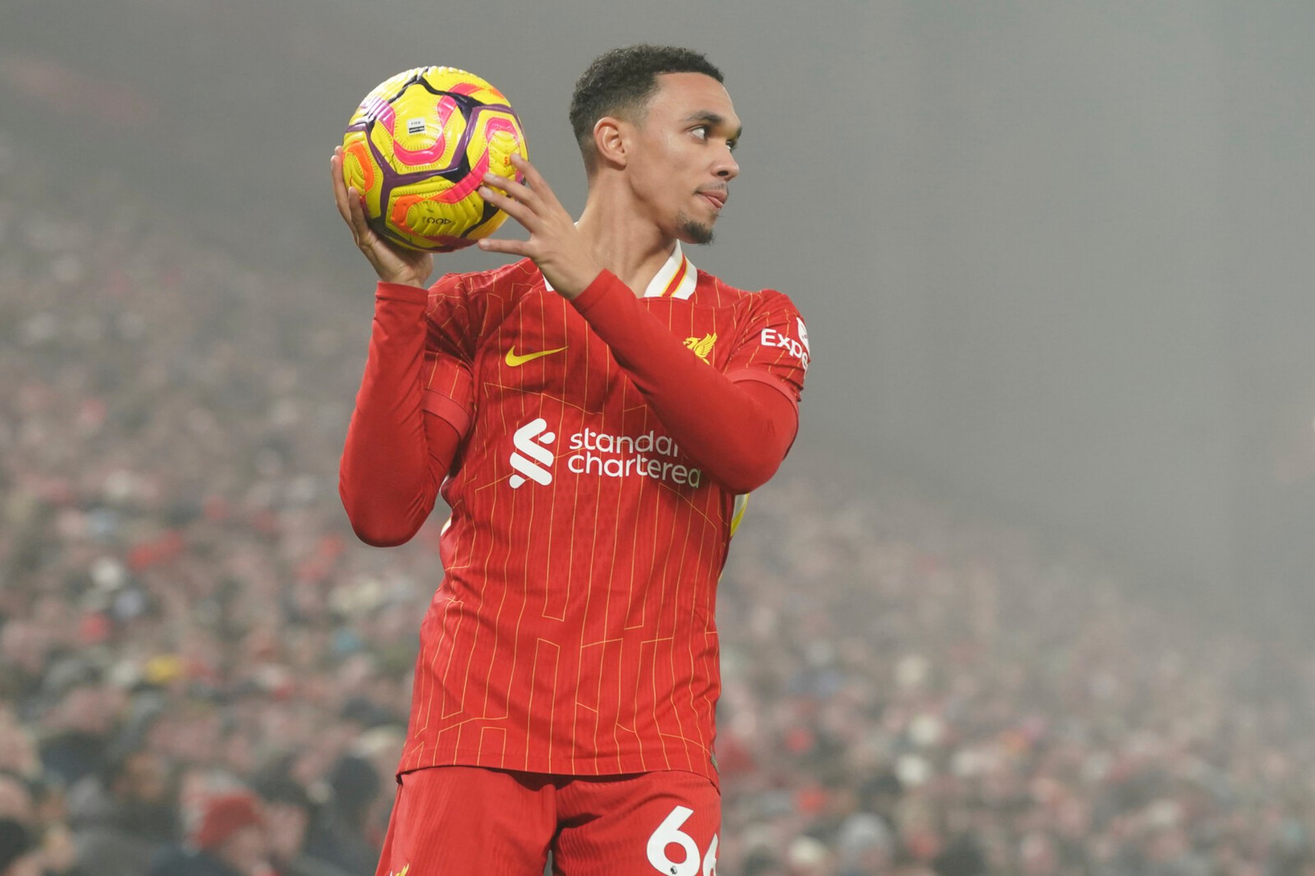 Alexander-Arnold slammed – defended by Van Dijk